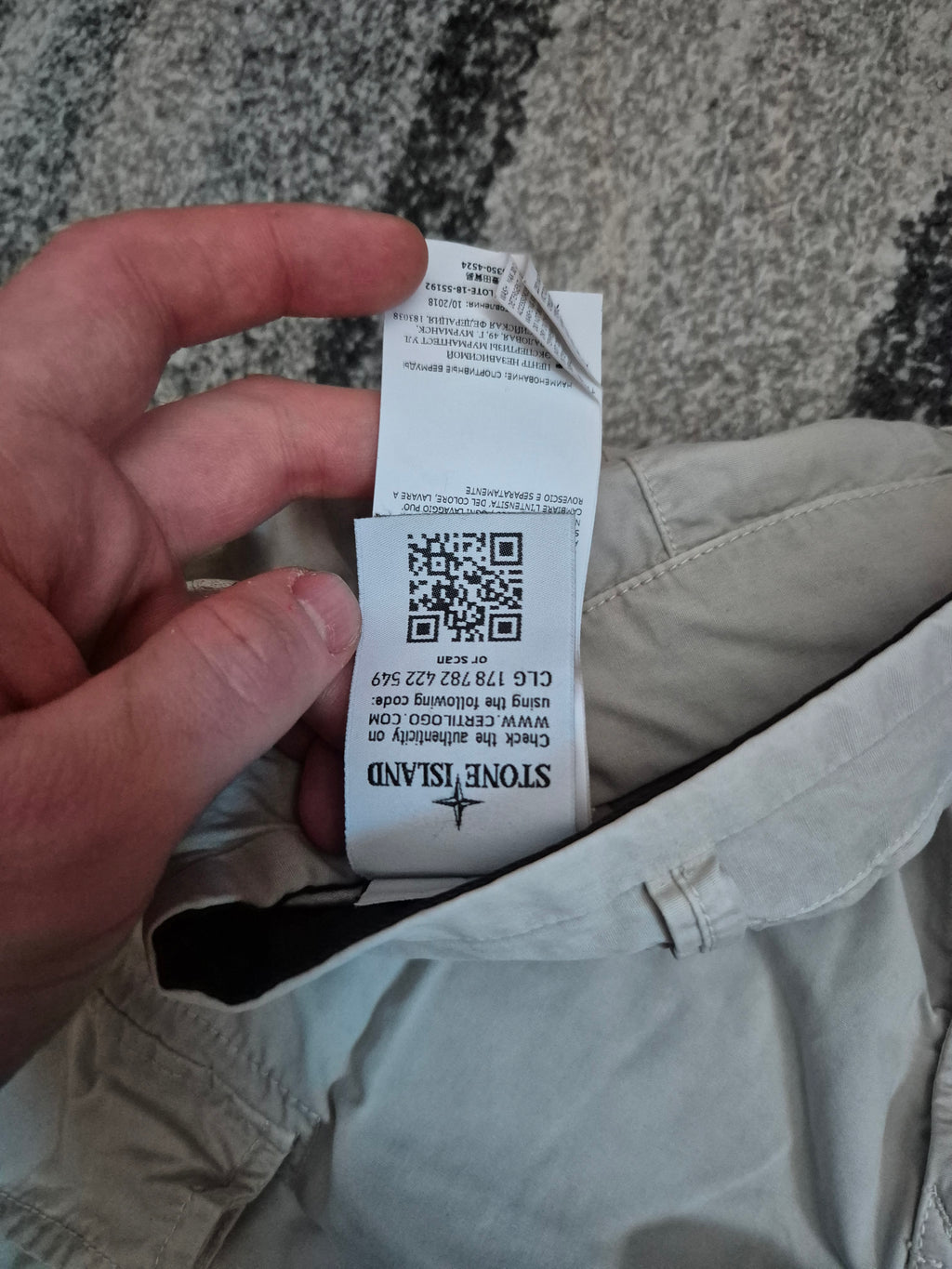 Stone Island Cargo Shorts Beige W31