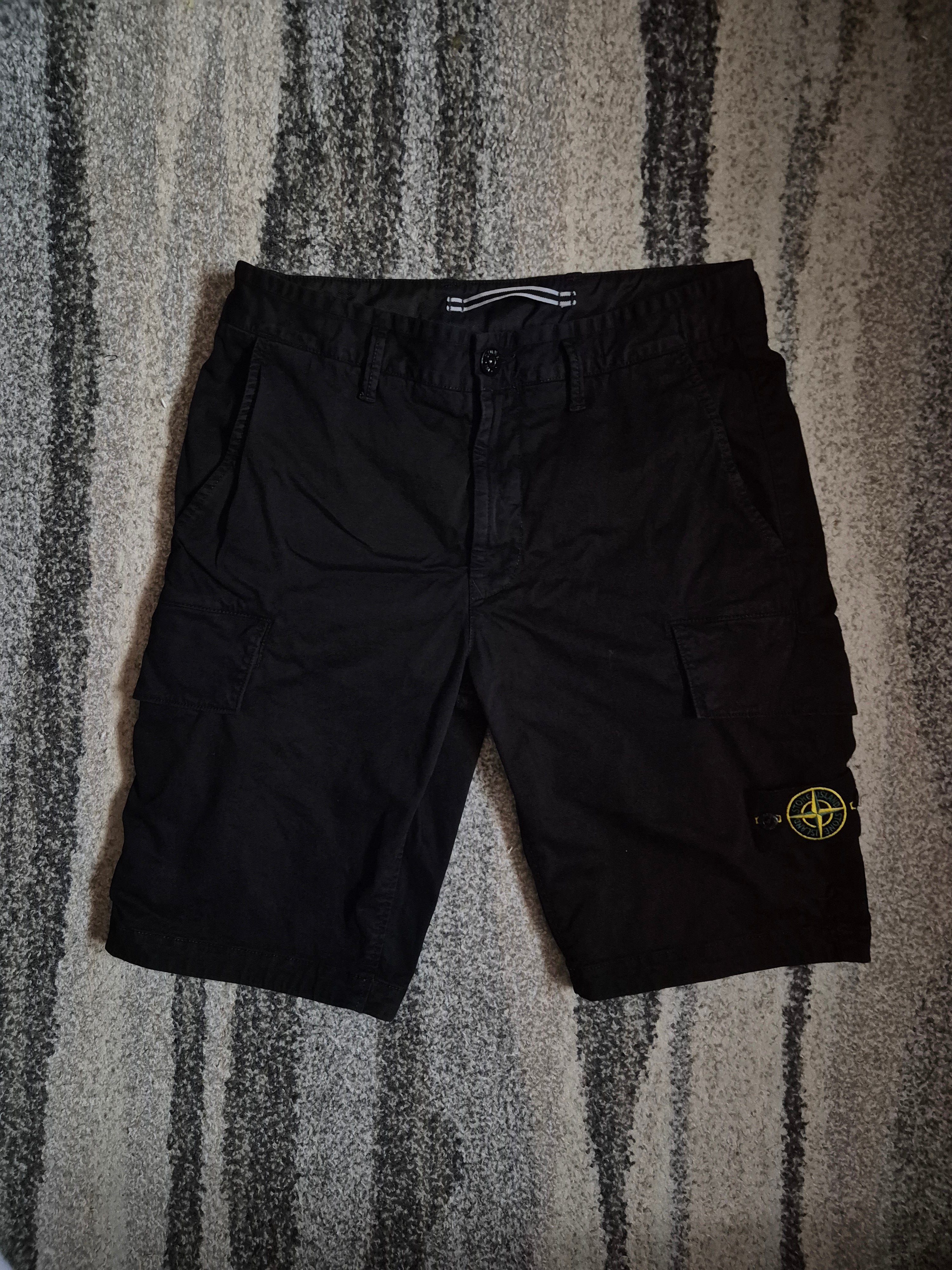 Stone Island Cargo Shorts Black W29