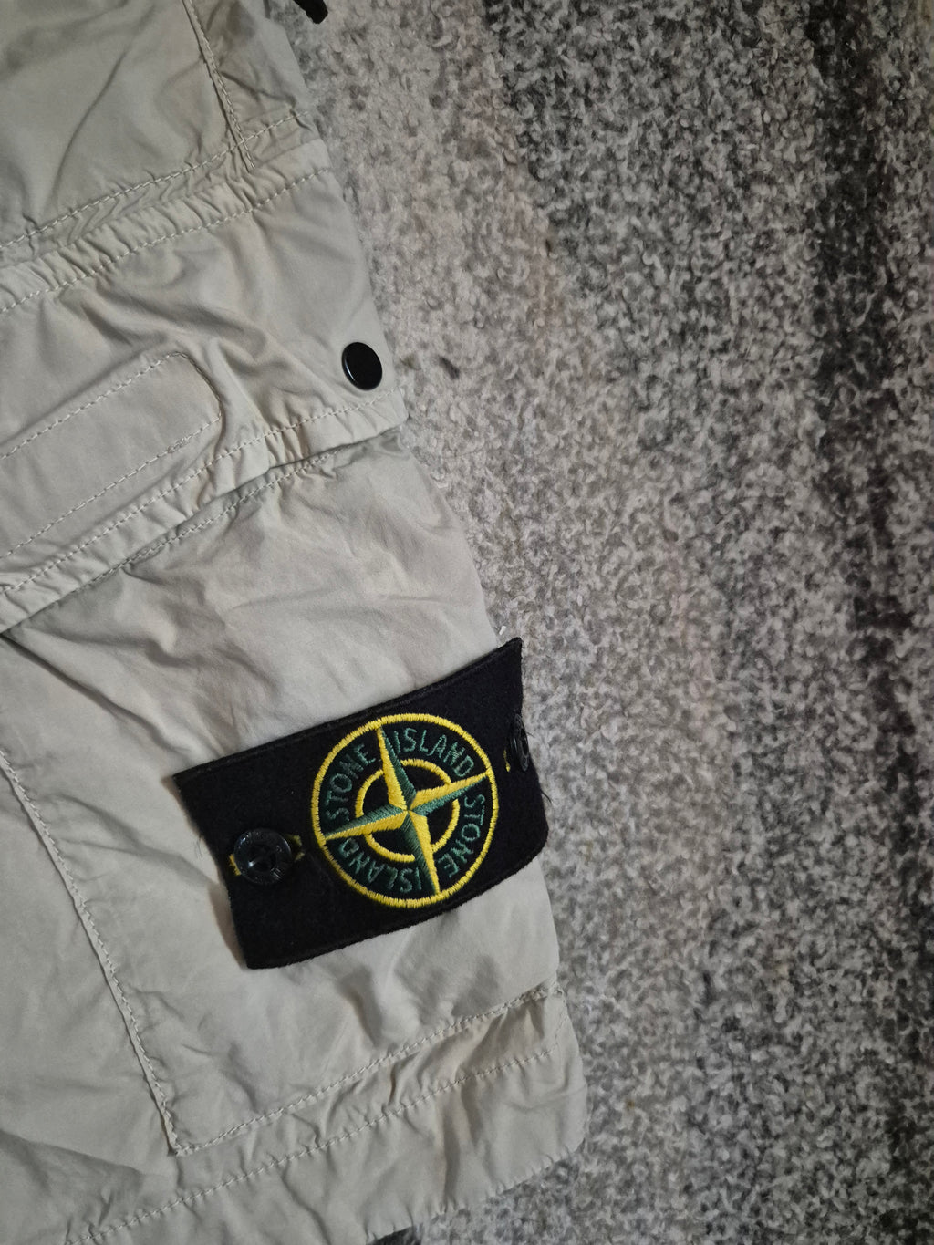 Stone Island Cargo Shorts Beige W29