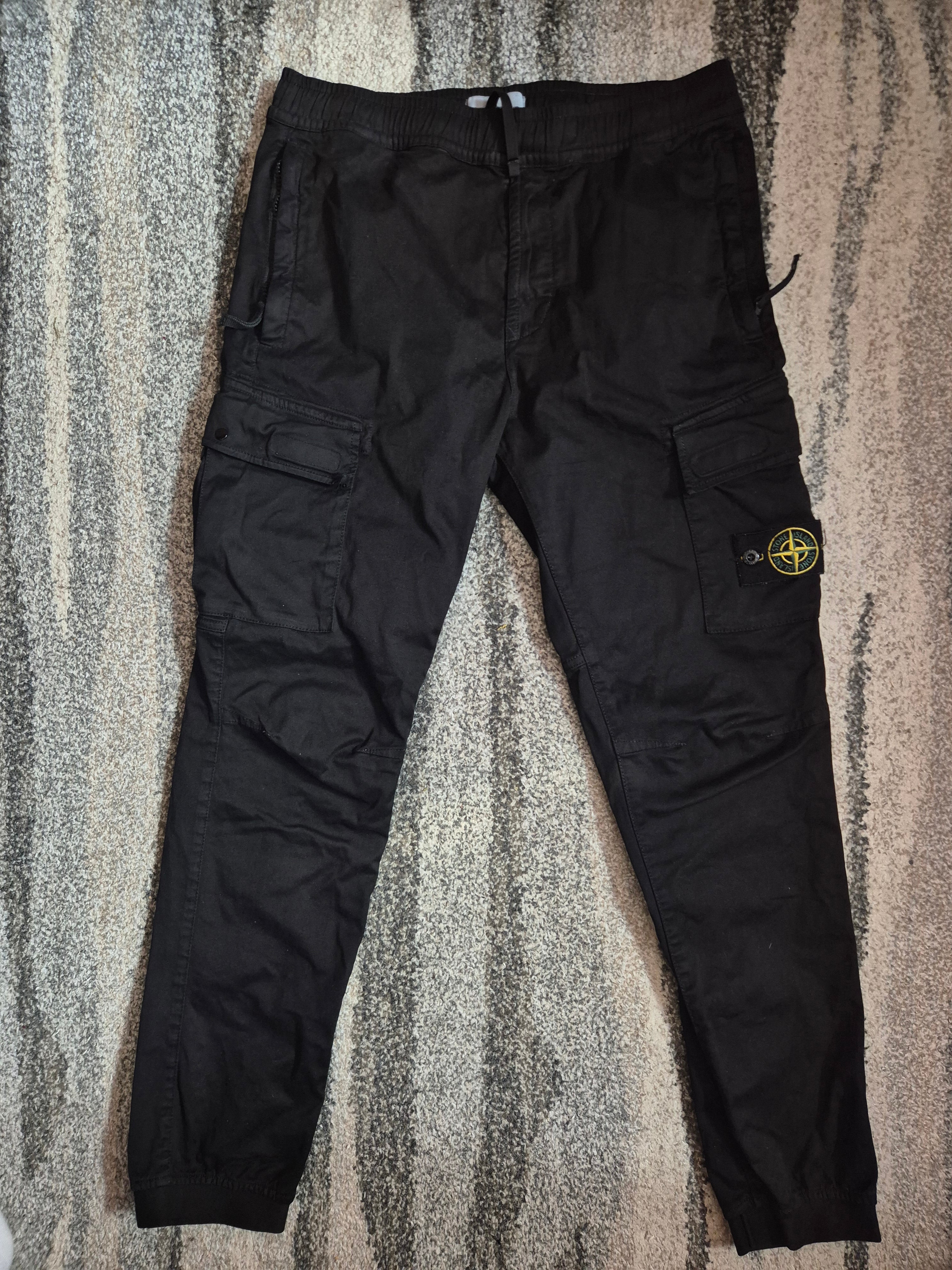 Stone Island Cargo Pants Black W29