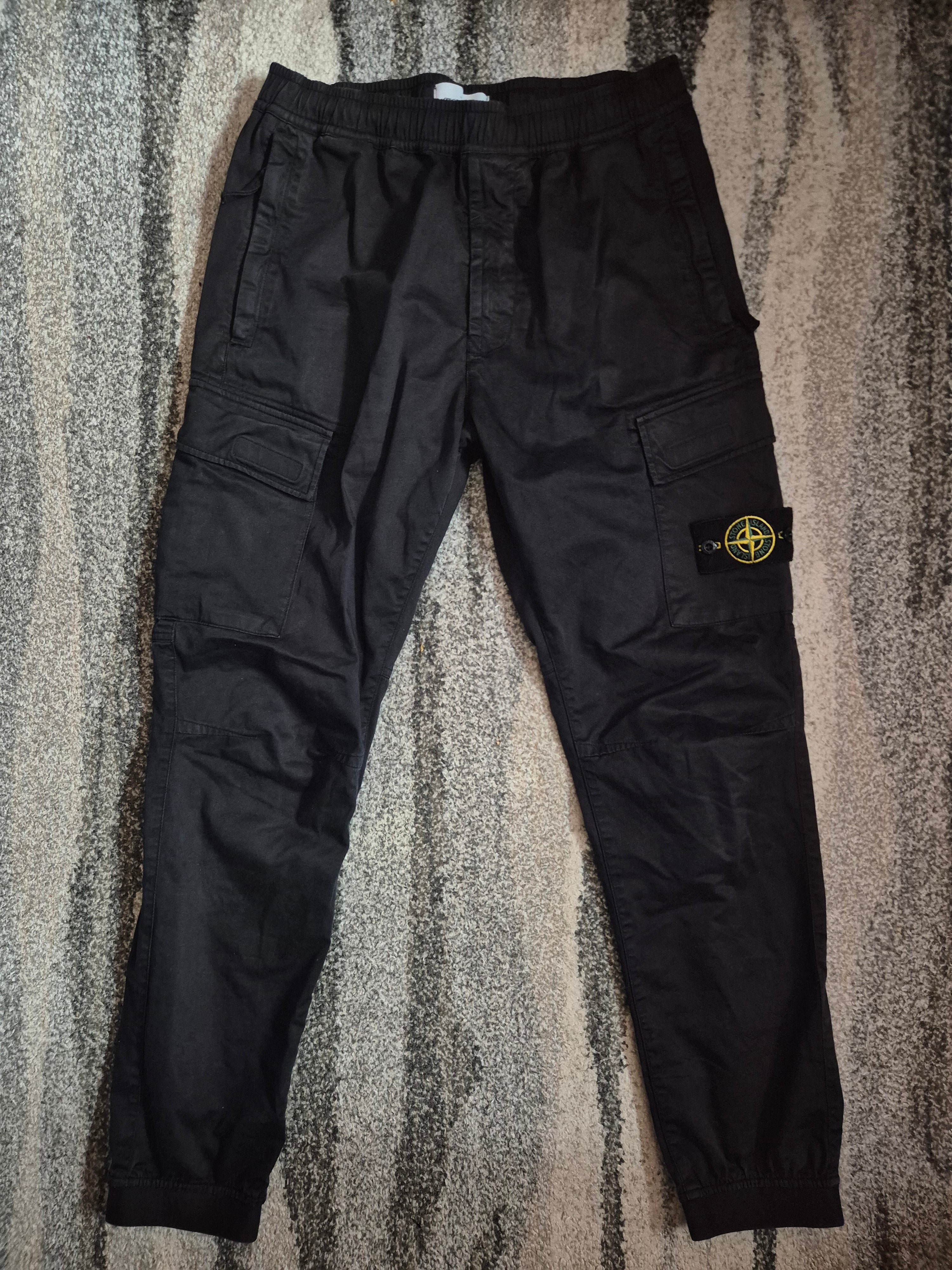 Stone Island Cargo Pants Black W32