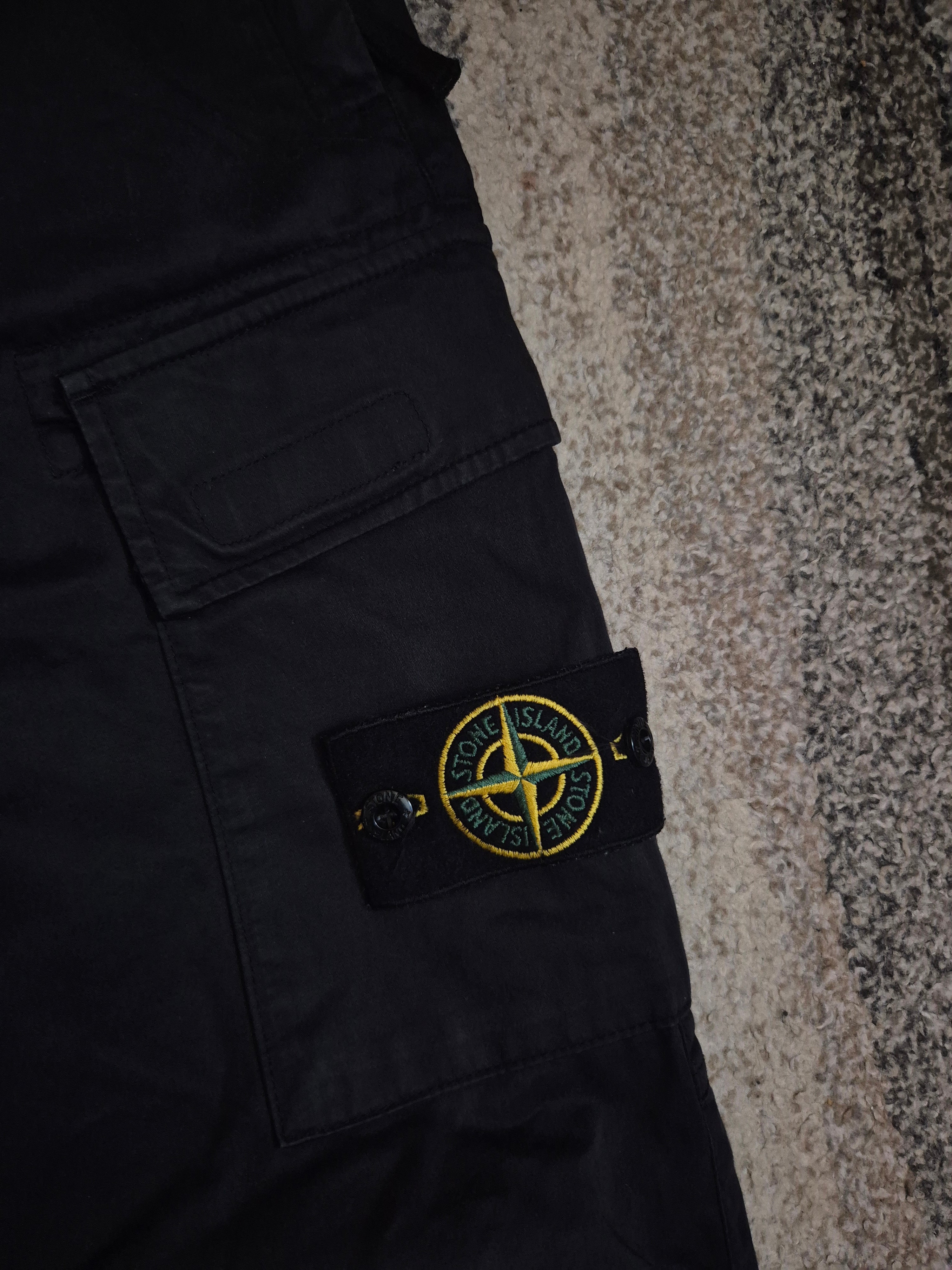 Stone Island Cargo Pants Black W32