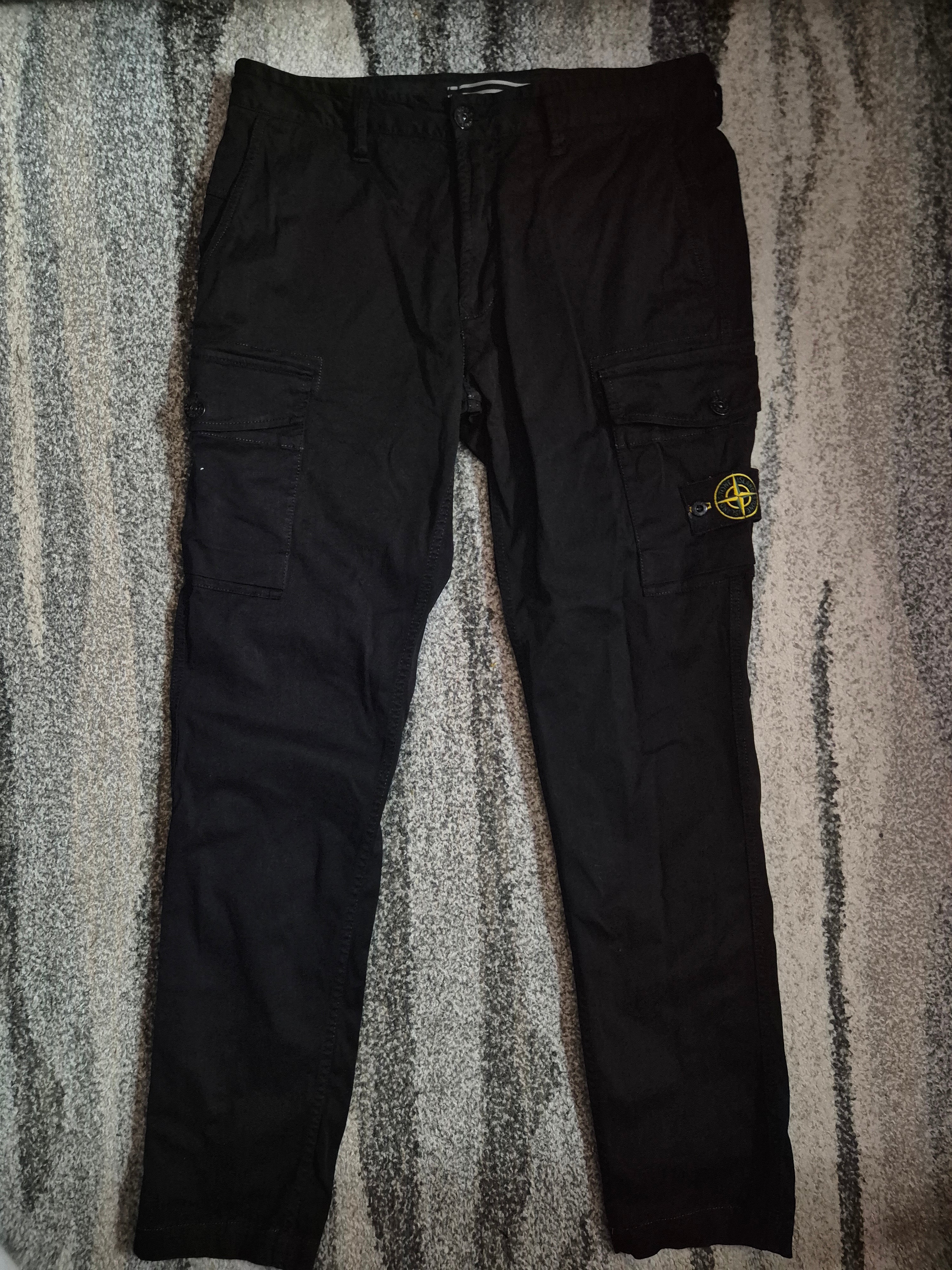 Stone Island Cargo Pants Black W32