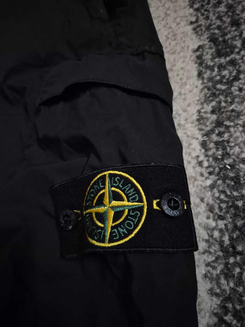 Stone Island Cargo Pants Black W32