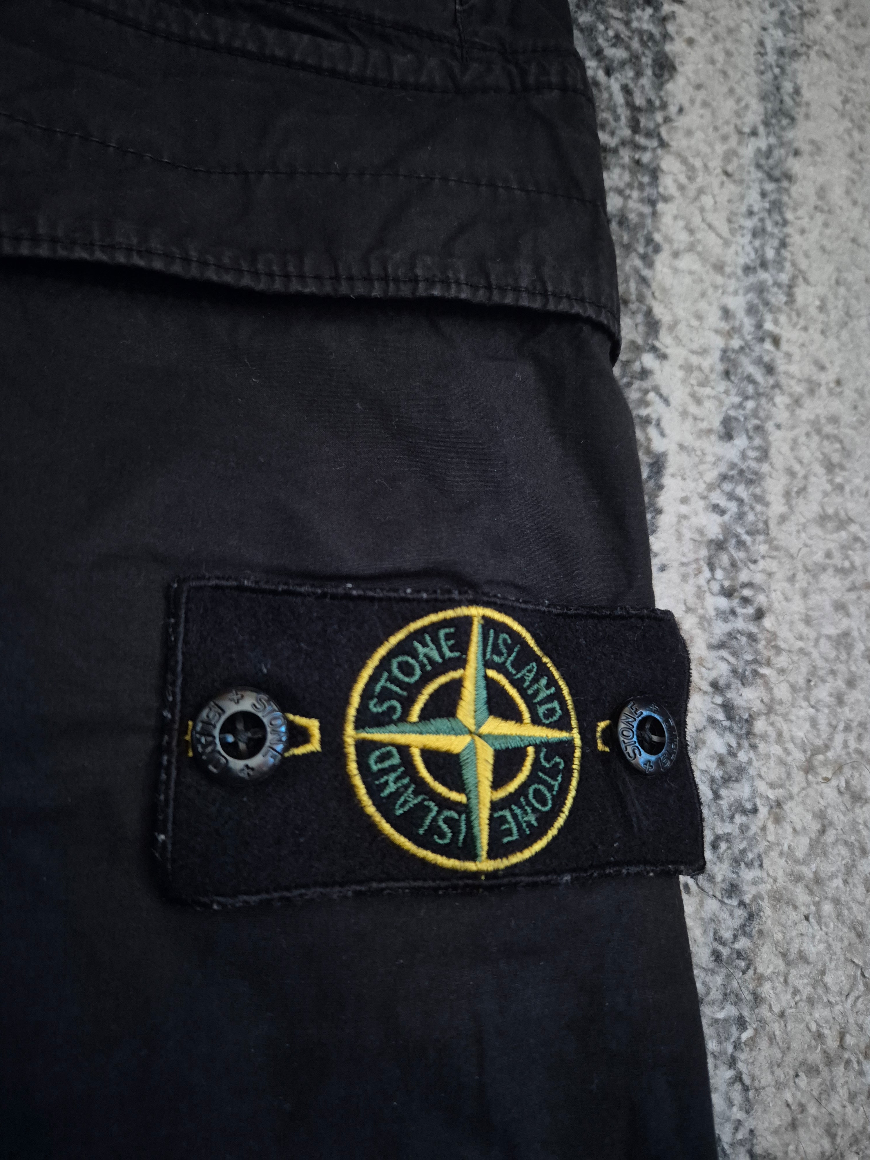 Stone Island Cargo Shorts W34