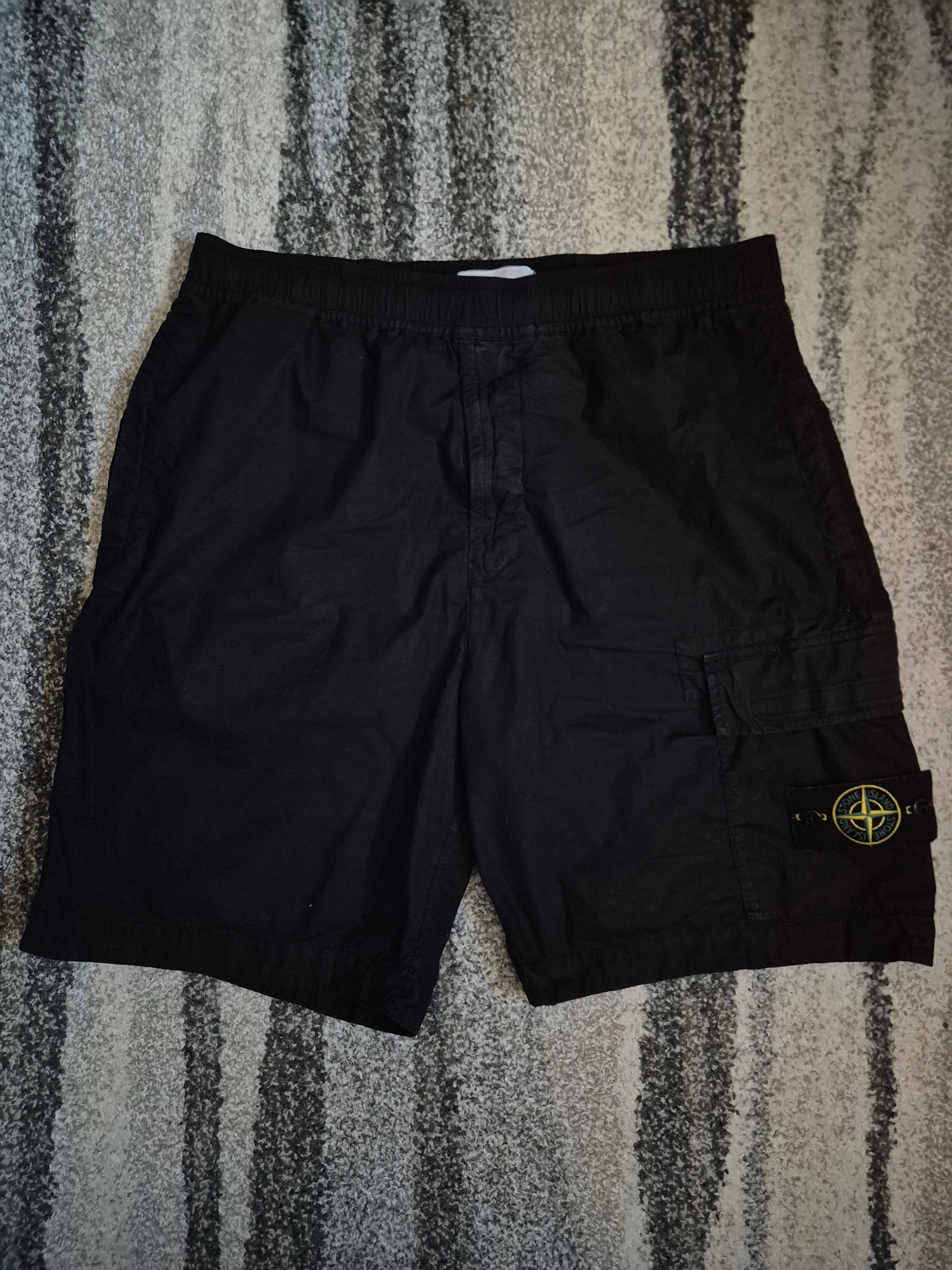 Stone Island Cargo Shorts Black W32