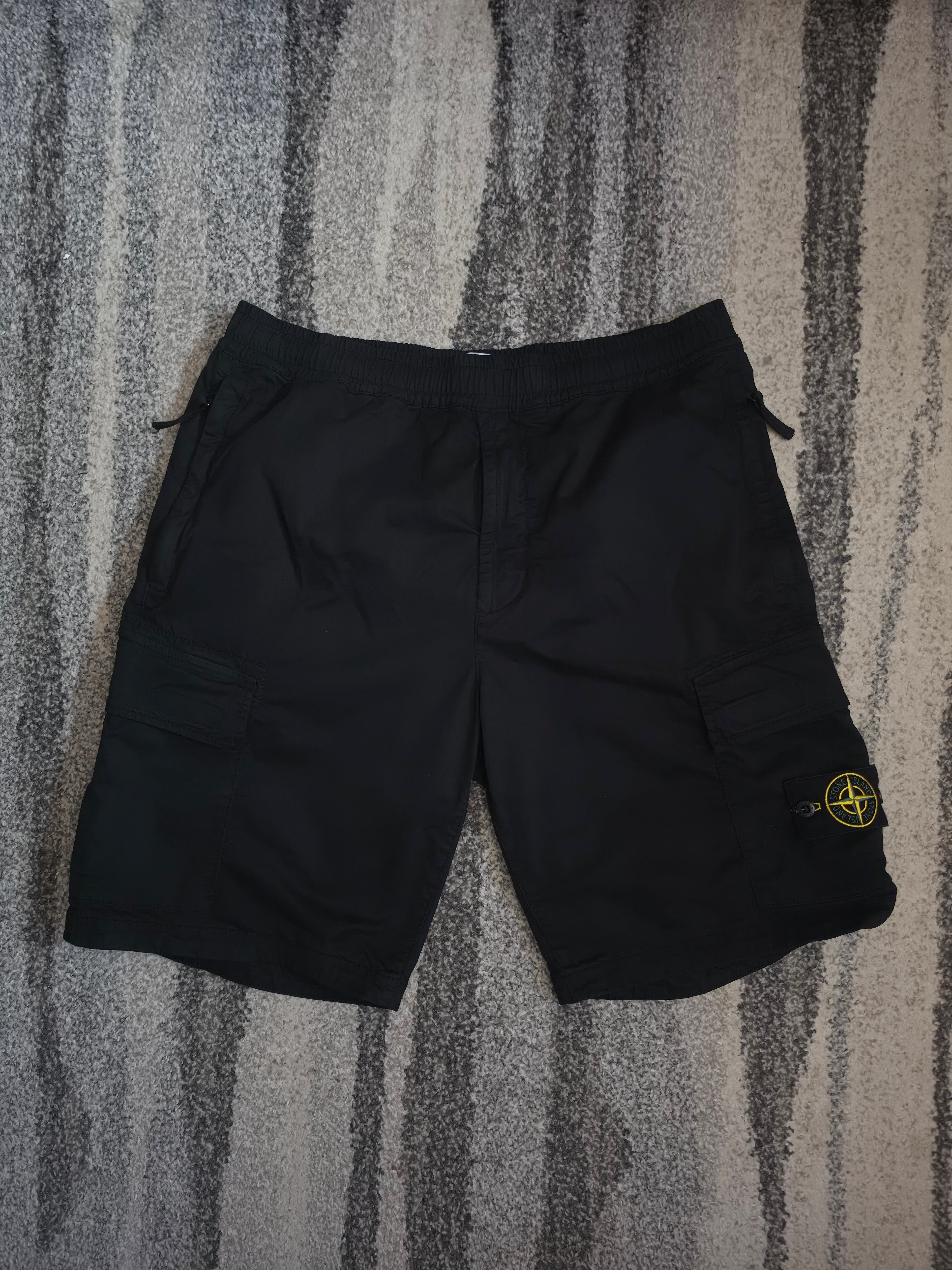 Stone Island Shorts Black W34