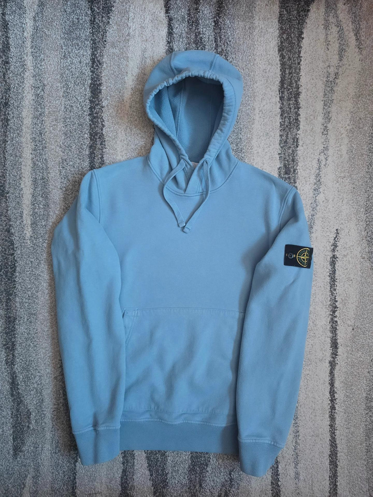 Stone Island Garment Dyed Cotton Fleece Hooded Sweatshirt – 771564120 V0046 – Pastel Blue – M