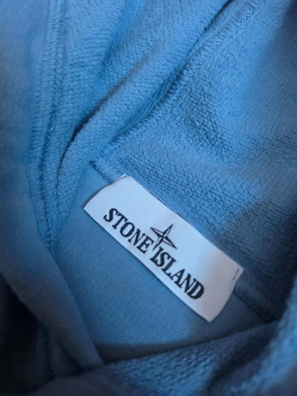 Stone Island Garment Dyed Cotton Fleece Hooded Sweatshirt – 771564120 V0046 – Pastel Blue – M