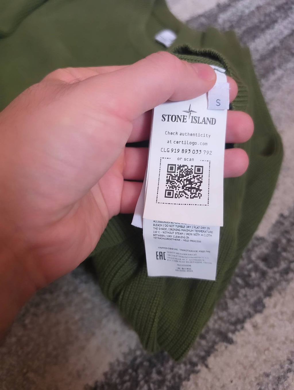 Stone Island 550D8 Ribbed Soft Cotton Crewneck Knit – 7615550D8 V0058 – Olive Green – S