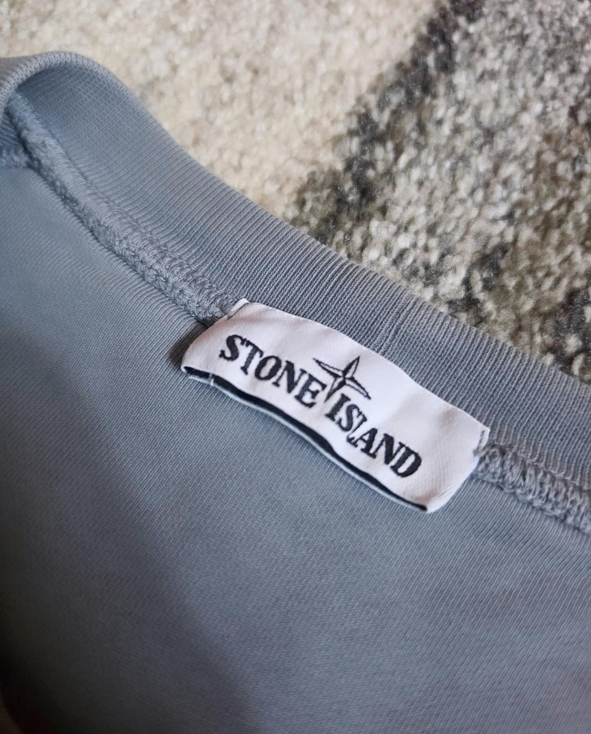 Stone Island Block Print Garment Dyed Crewneck Sweatshirt – 741563095 V0046 – Blue Grey – XXL