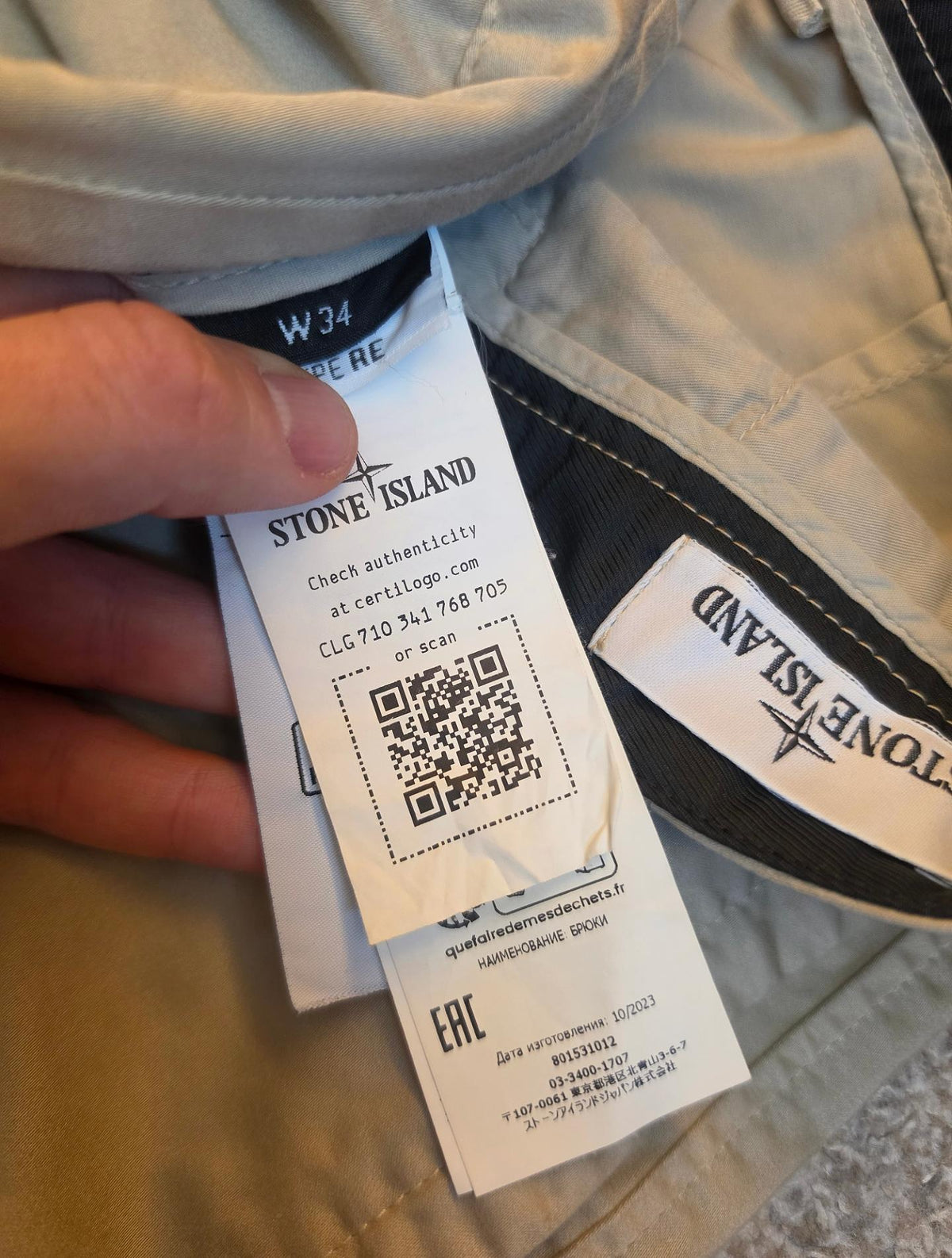 Stone Island Patch Cargo Pants – 801531012 V0095 – Beige – W34