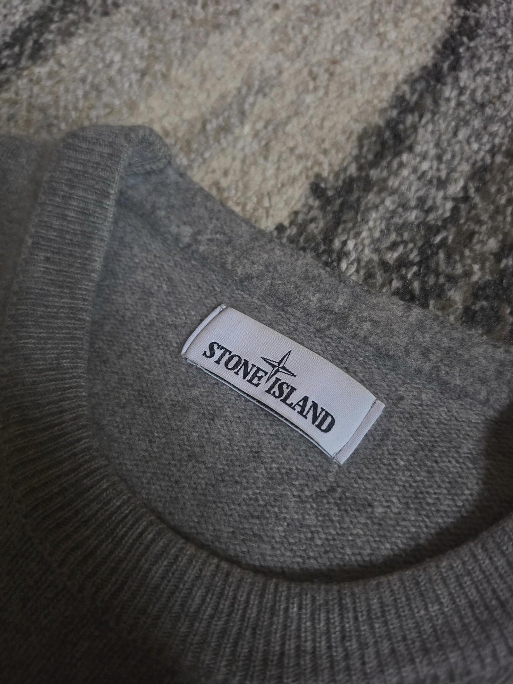 Stone Island Wool Blend Crewneck Knit – 671550AA3 – Grey – L