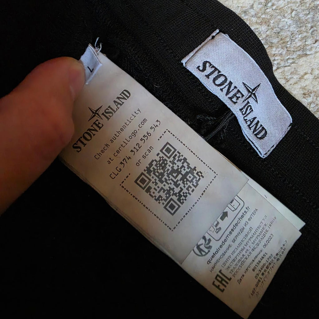Stone Island Shorts Black L