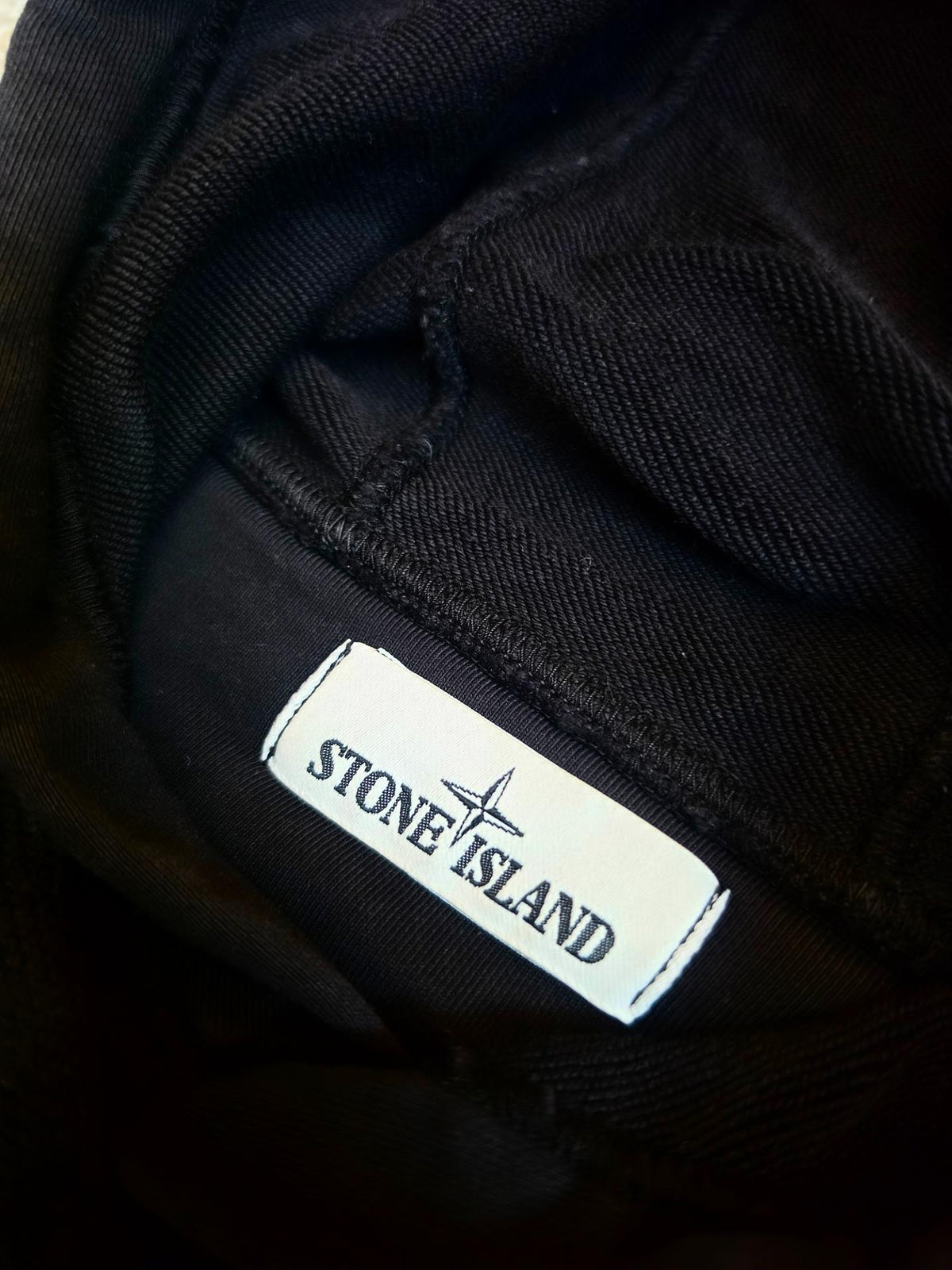 Stone Island 64151 Hooded Sweatshirt – 721564151 V0029 – Black – L