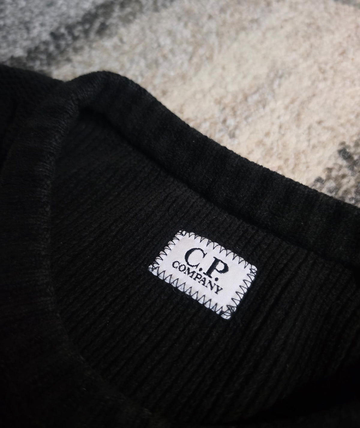 C.P. Company Cotton Chenille Crewneck Knit – 17CMKN086A 005558G 999 – Black – XL