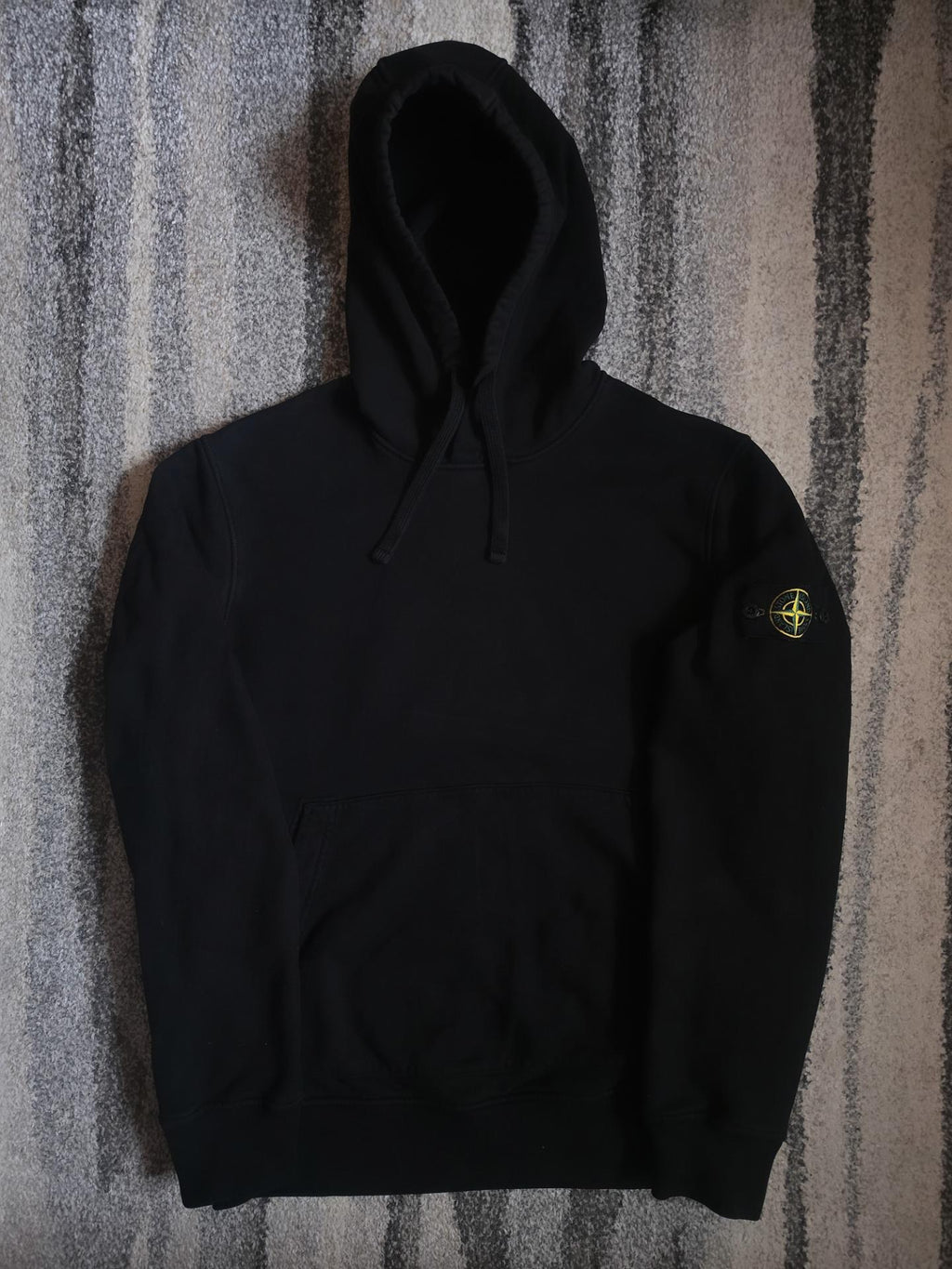 Stone Island Brushed Cotton Fleece Garment Dyed Hoodie – 771564120 V0029 – Black – L