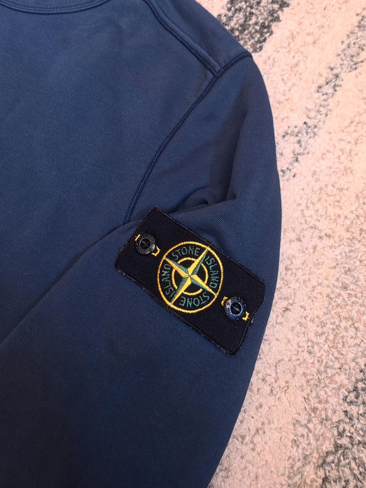 Stone Island Garment Dyed Crewneck Sweatshirt – 701562751 V0043 Lake Blue – M