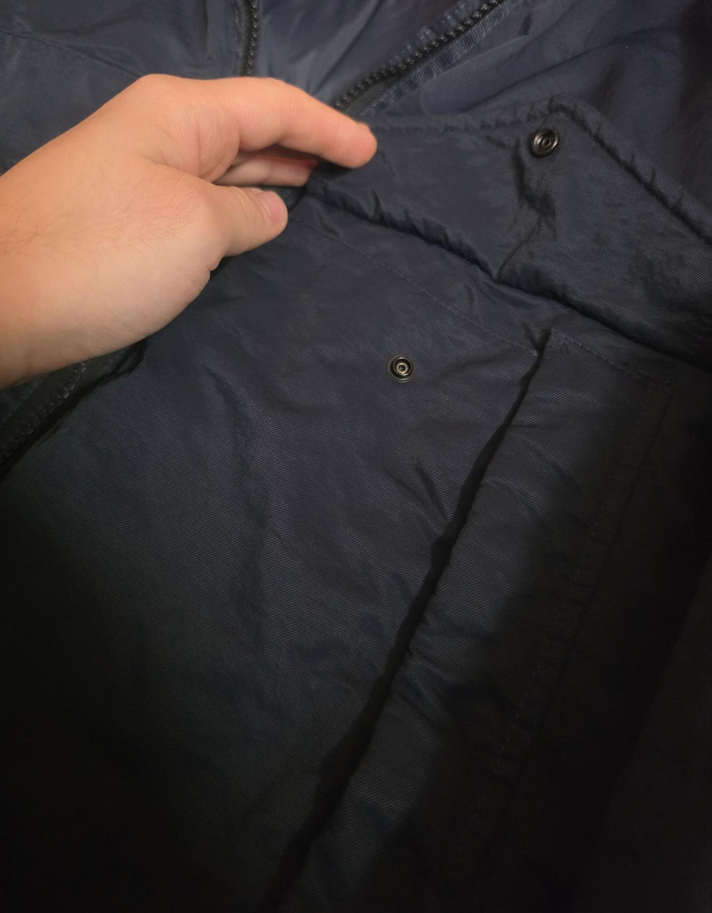 Stone Island 41421 Opaque Nylon Twill Down Hooded Jacket – 771541421 V0020 – Navy Blue – L