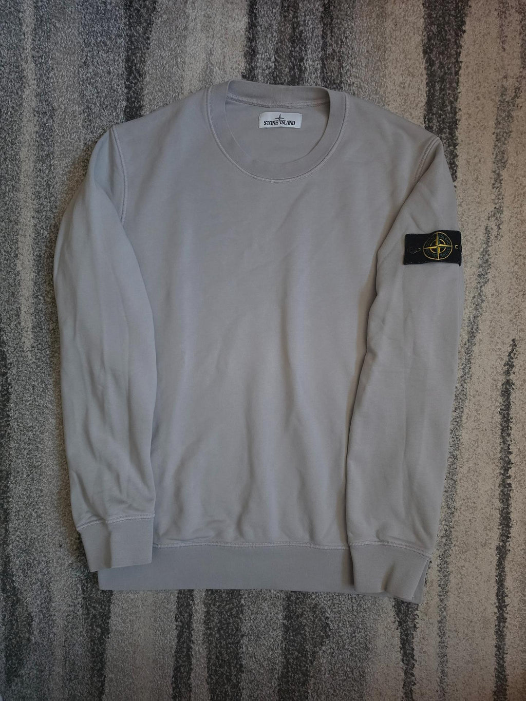Stone Island Garment Dyed Crewneck – 721563051 V0064 – Dust Grey – XL