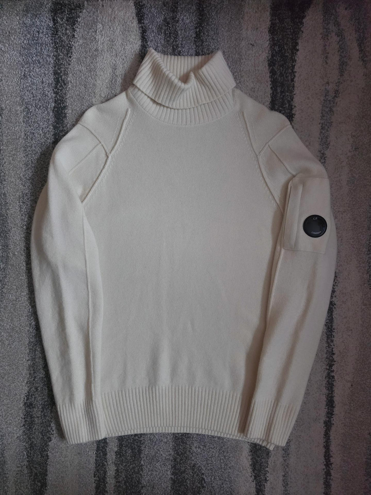 C.P. Company Lambswool Turtleneck Sweater – 09CMKN112A 005504A – Cream – 48/M