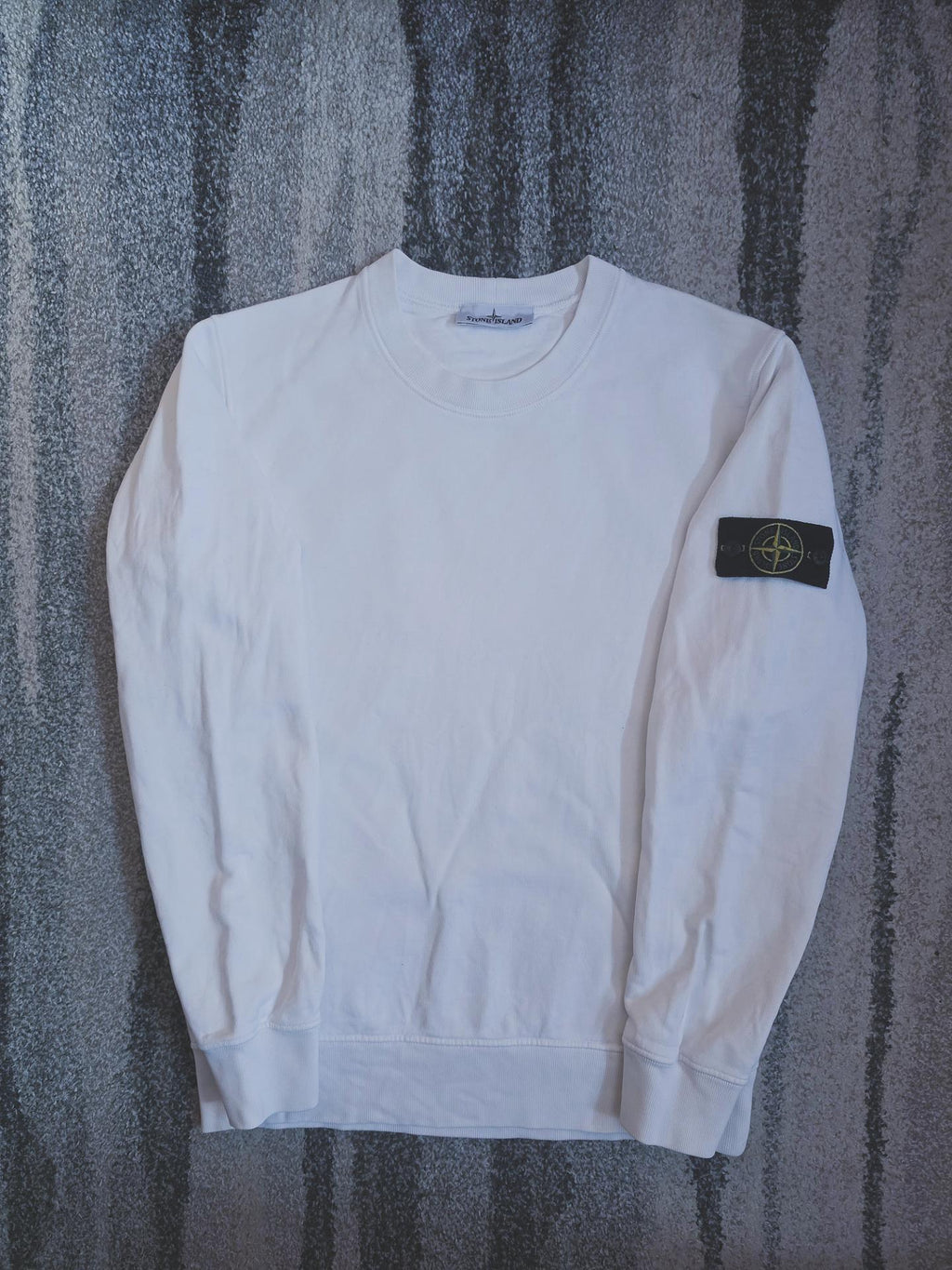 Stone Island Garment Dyed Crewneck Sweatshirt – 771563020 V0001 – White – L