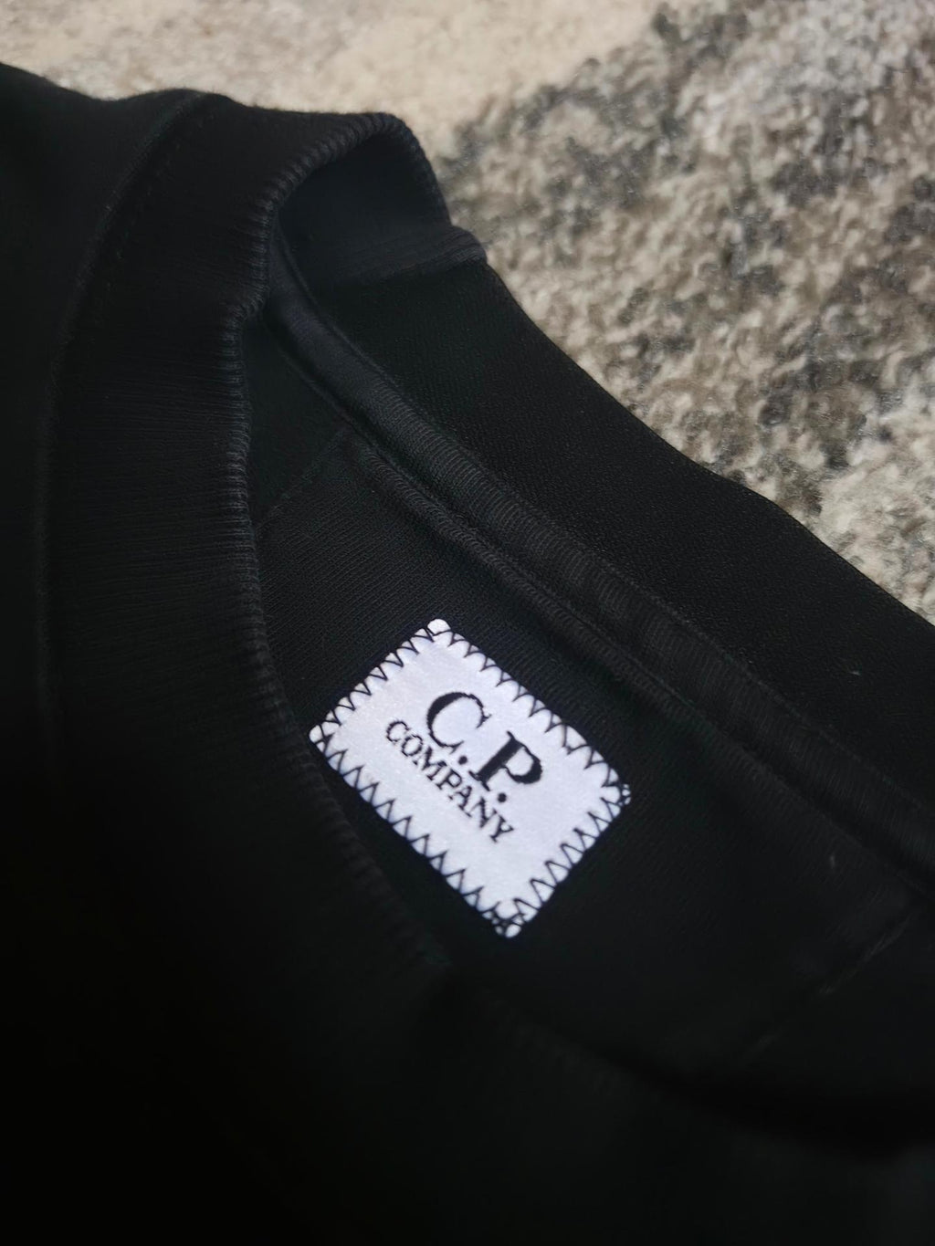 C.P. Company Diagonal Raised Fleece Crewneck Lens Sweatshirt – Black – XL