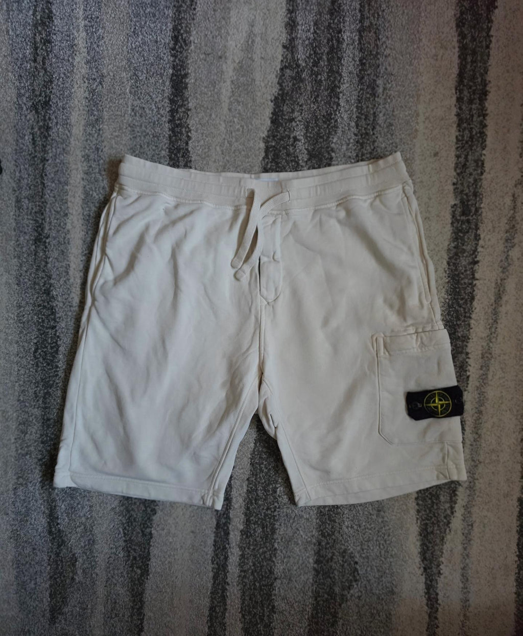 Stone Island Shorts Cream L