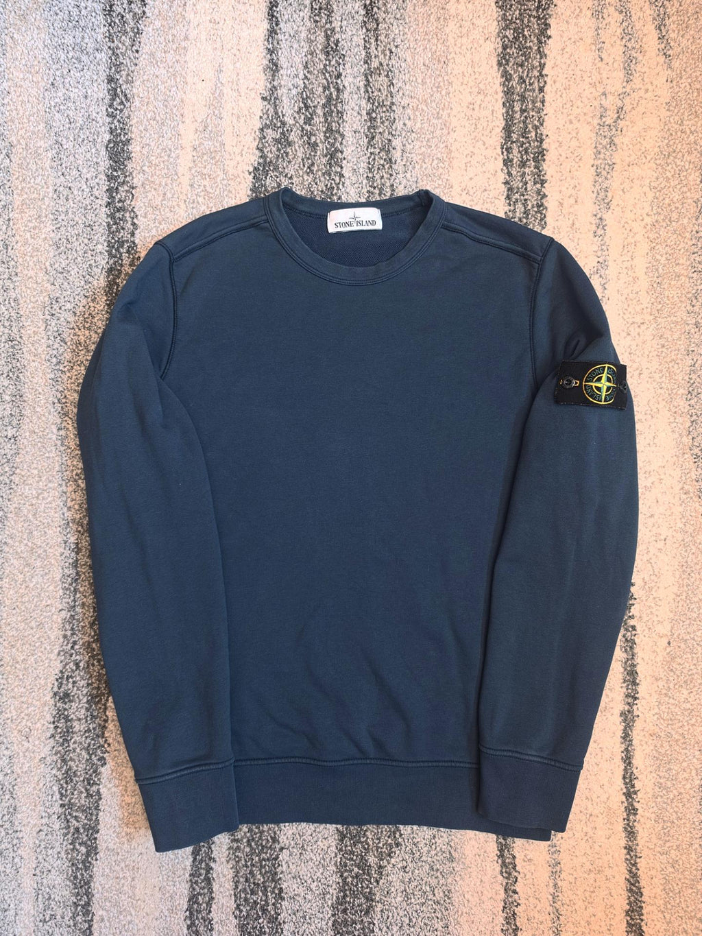Stone Island Garment Dyed Crewneck Sweatshirt – 701562751 V0043 Lake Blue – M
