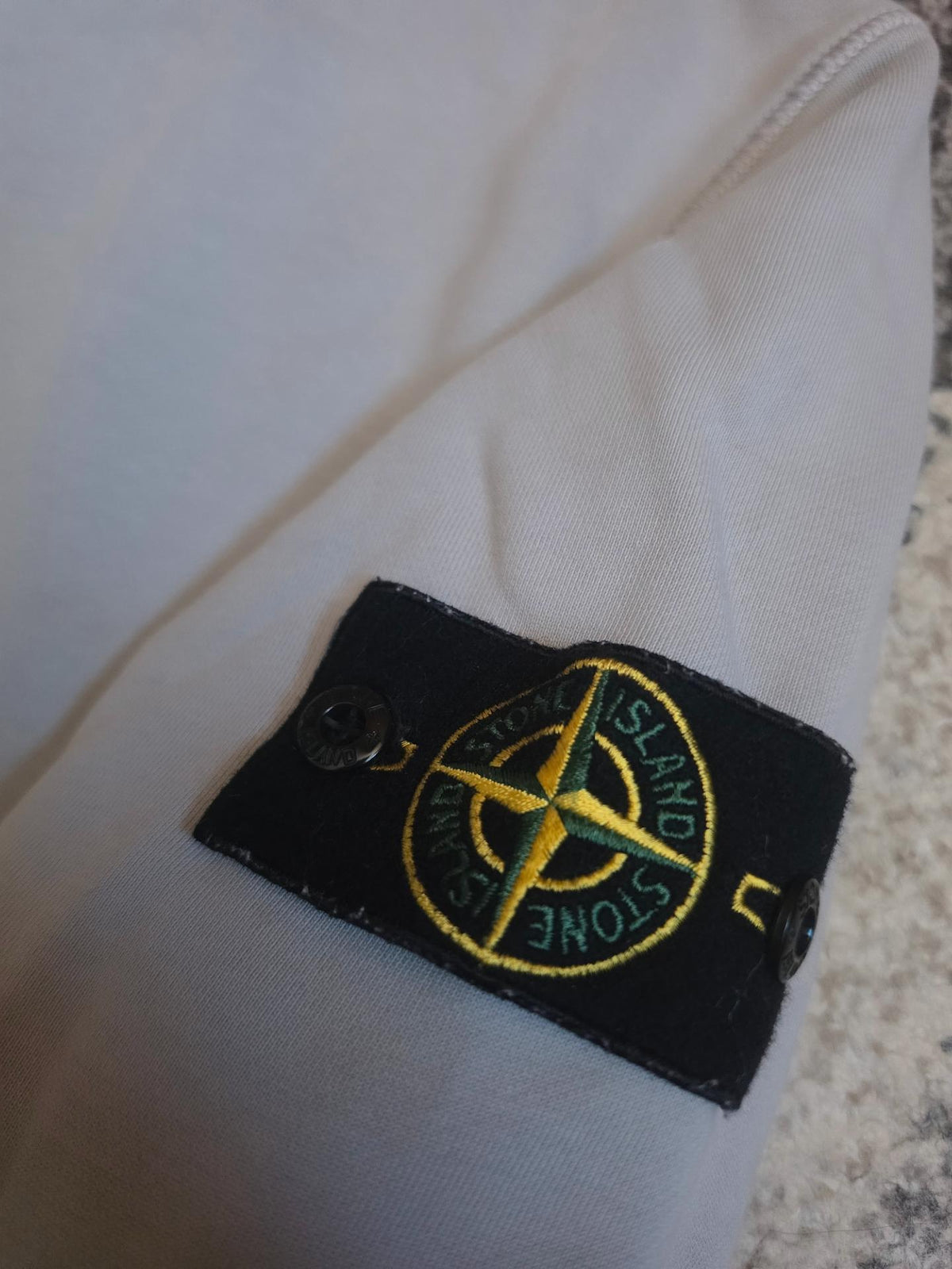 Stone Island Garment Dyed Crewneck – 721563051 V0064 – Dust Grey – XL
