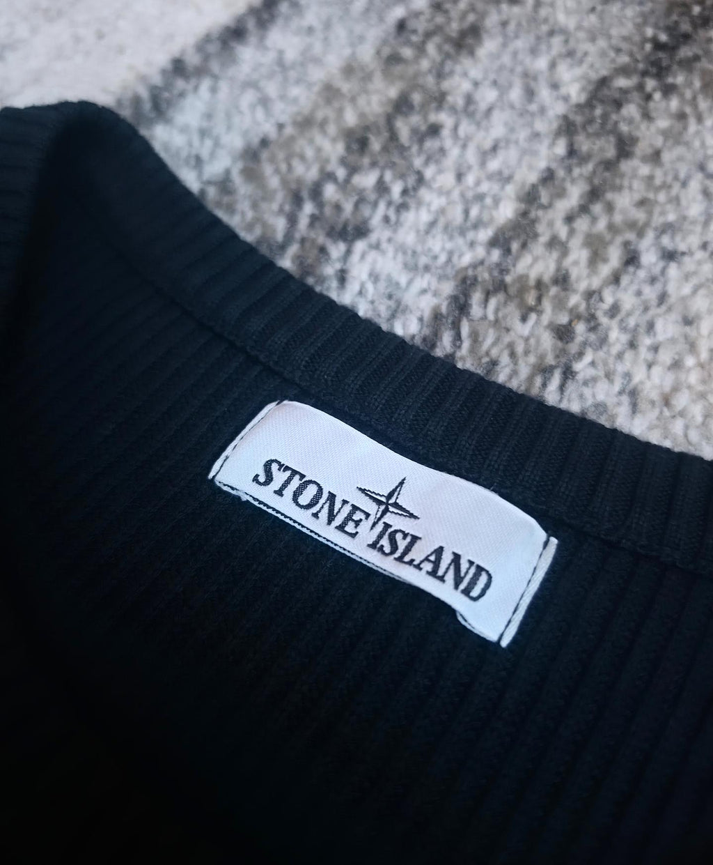Stone Island 507D8 Ribbed Soft Cotton Knit – 7815507D8 V0020 – Navy Blue – M