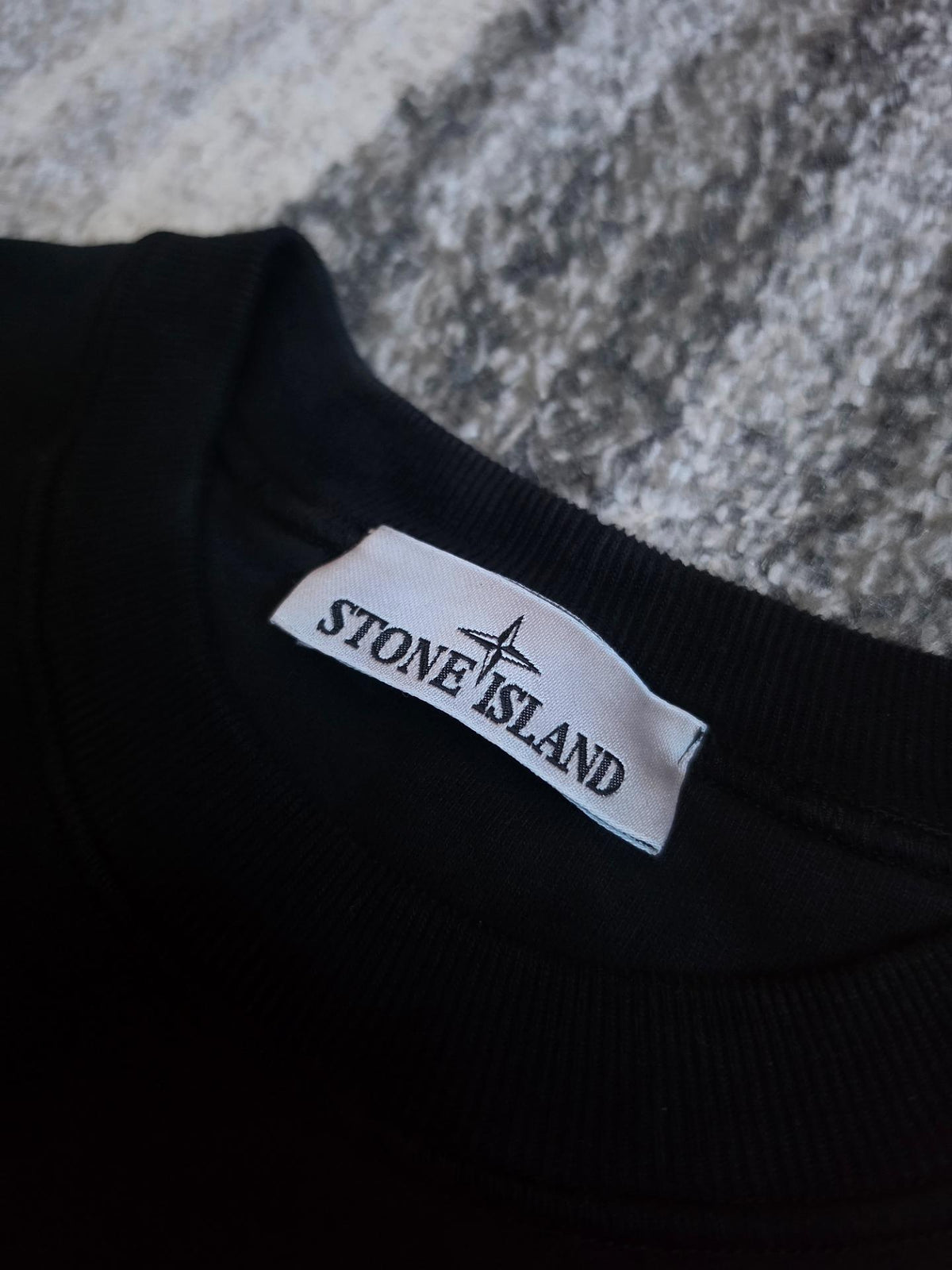 Stone Island Garment Dyed Classic Crewneck – 771563020 V0029 – Black – M