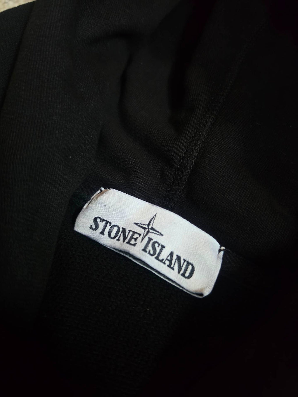 Stone Island Zipped Hoodie – 671560220 V0029 – Black – XL