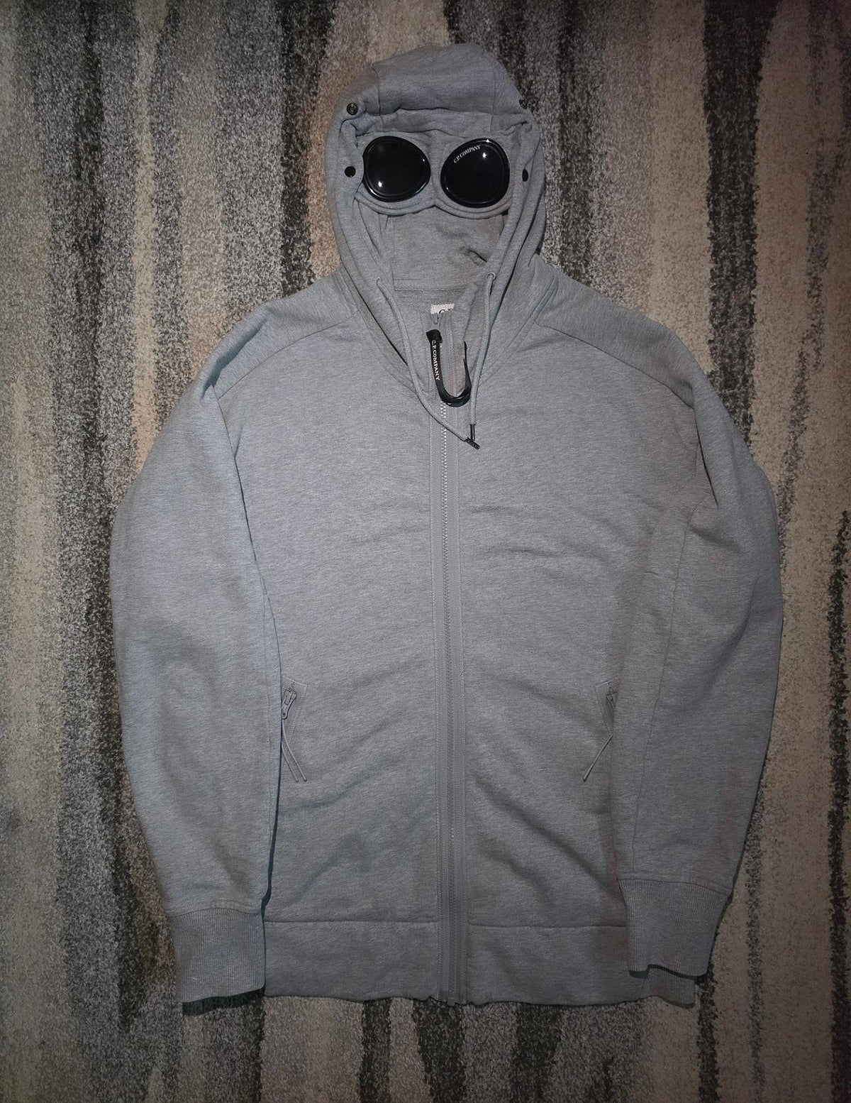 C.P. Company Diagonal Raised Fleece Goggle Hoodie – 10CMSS046A 005086W – Grey – L