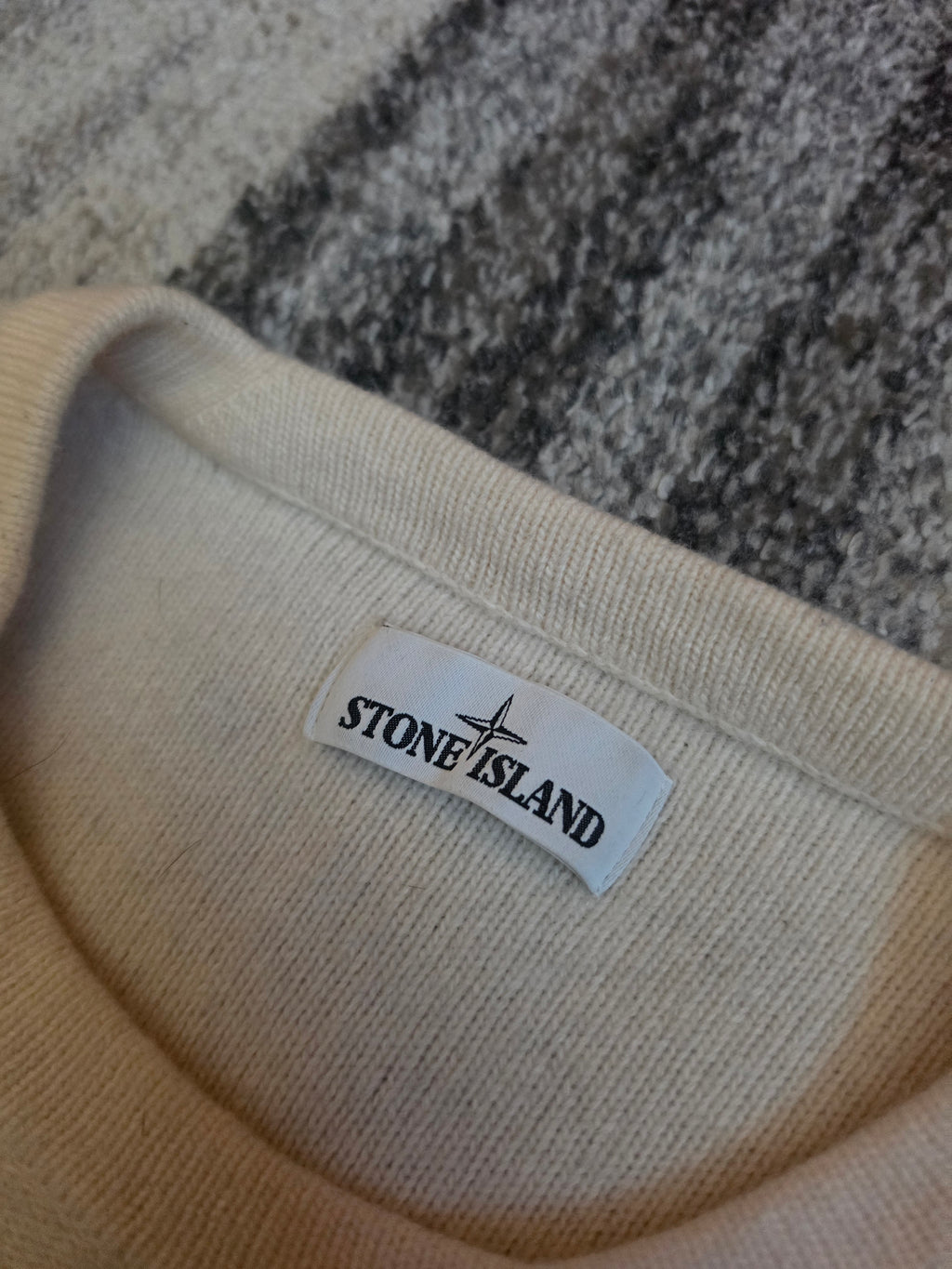 Stone Island Geelong Wool Sweater – 7315577B6 V0099 – Off White – 3XL