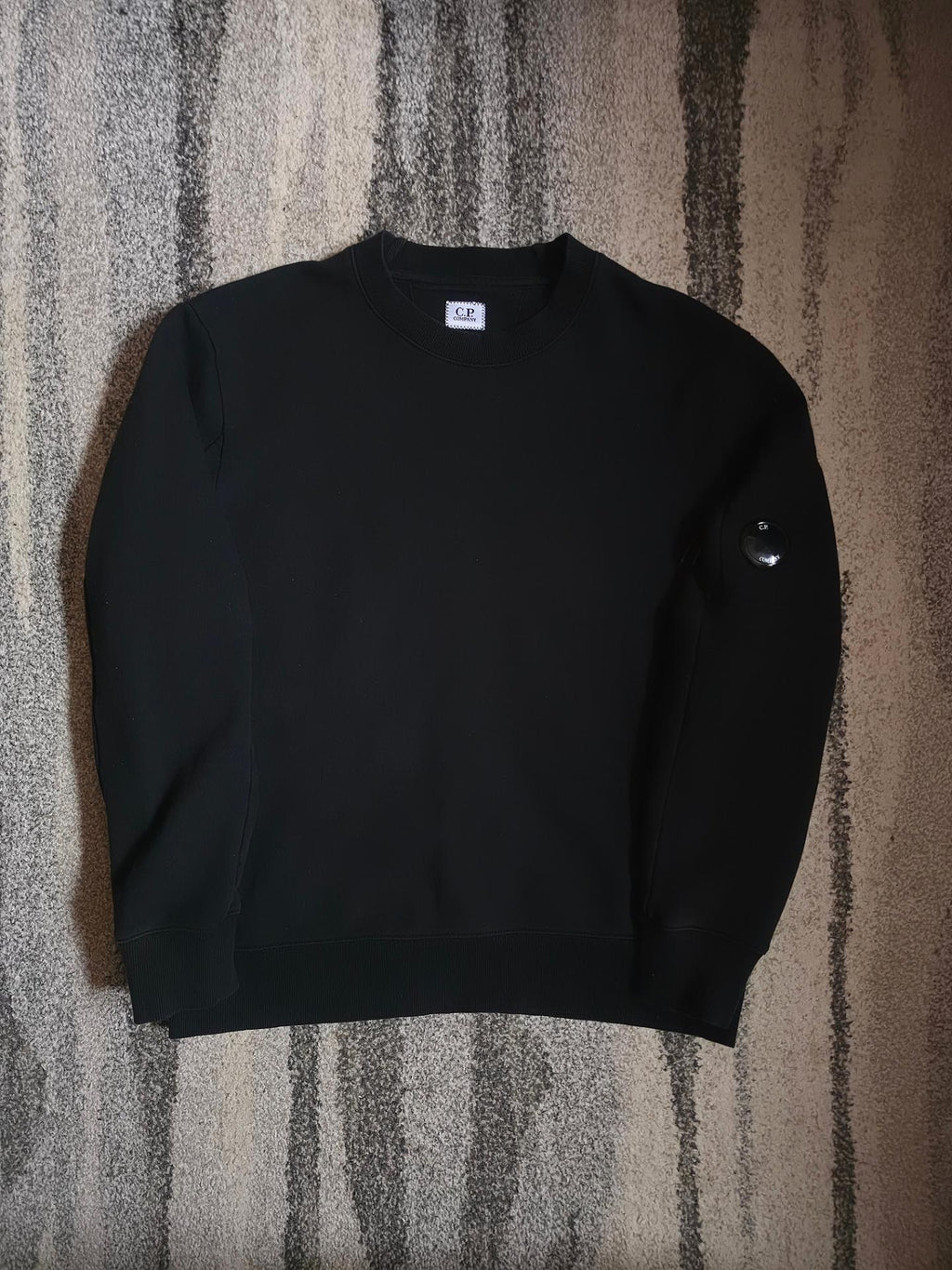C.P. Company Diagonal Raised Fleece Crewneck Lens Sweatshirt – Black – XL