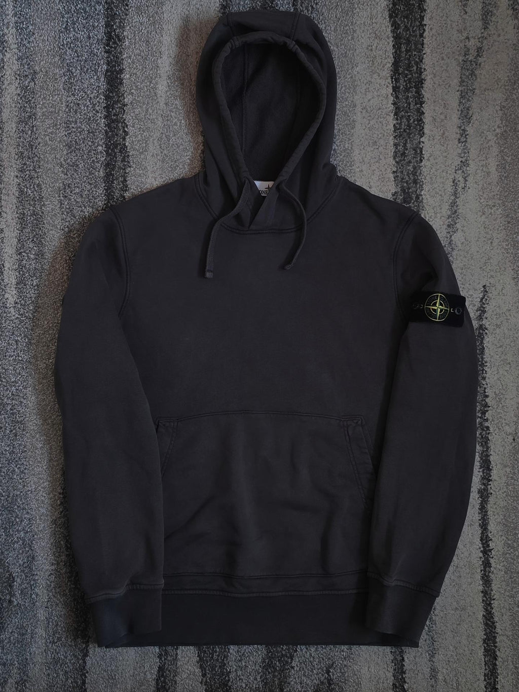 Stone Island Organic Cotton Fleece Hoodie – K1S156100045S0051 V0065 – Charcoal – L