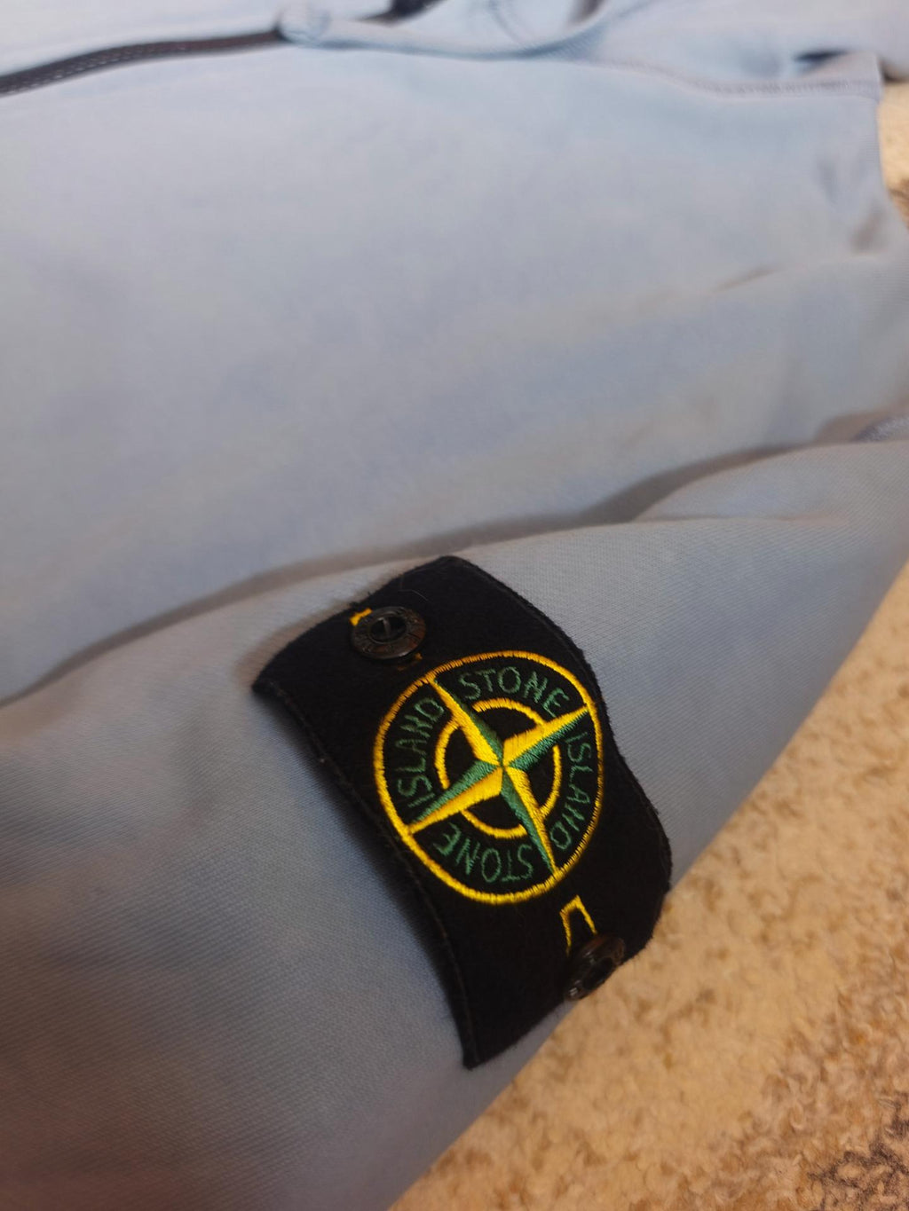 Stone Island 6100061 Organic Cotton Fleece Zip-Up Hoodie – V0024 Avio Blue – L