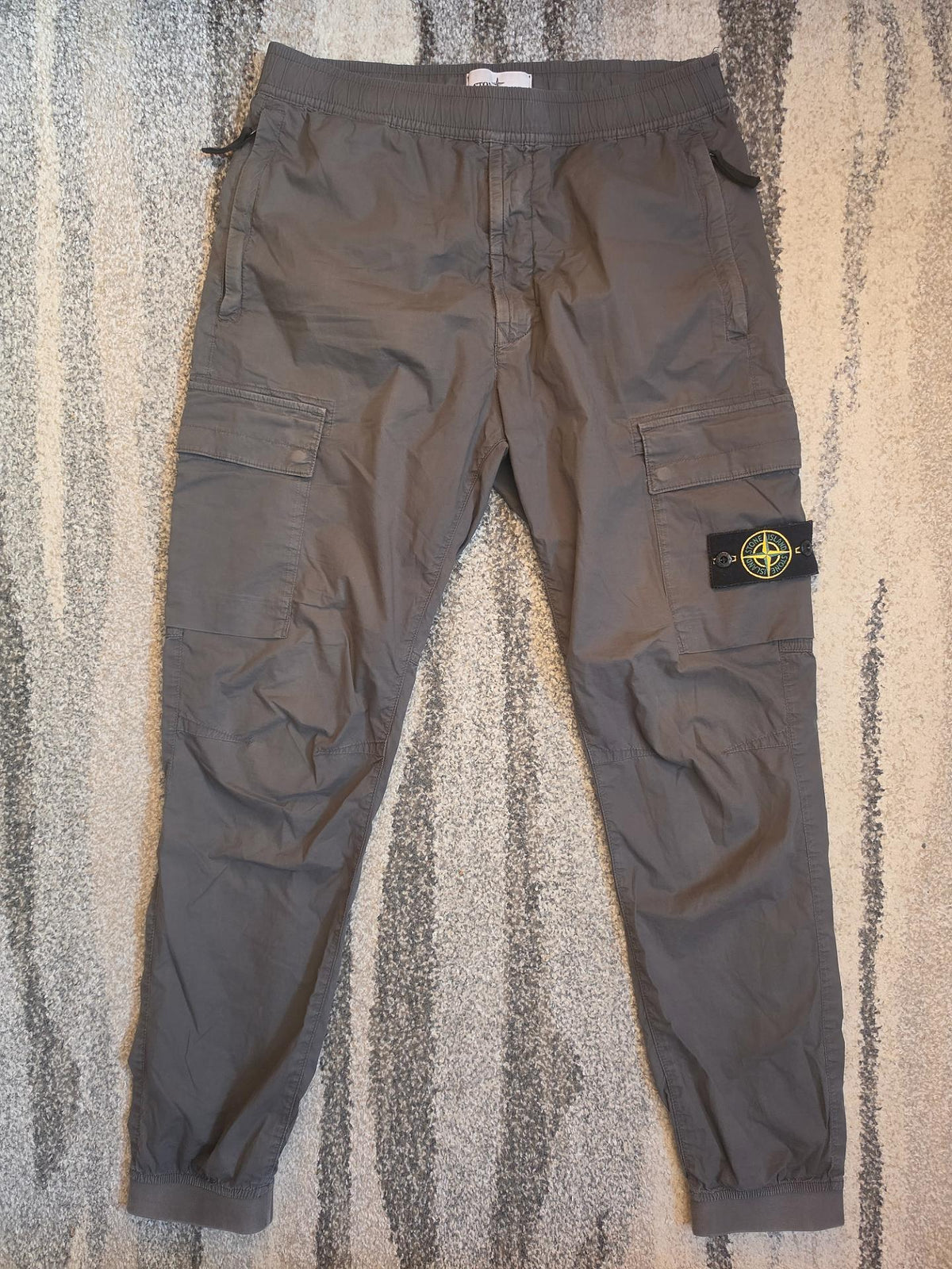 Stone Island Regular Tapered Cargo Pants – 101531303 V0065 – Dark Grey – W31