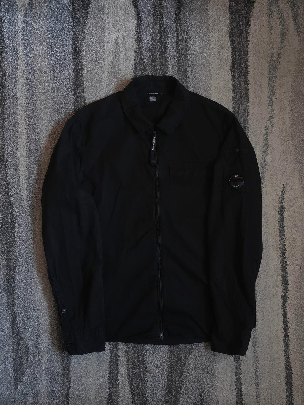 C.P. Company Gabardine Lens Zipped Overshirt – CMSH158A 002824G 999 – Black – L
