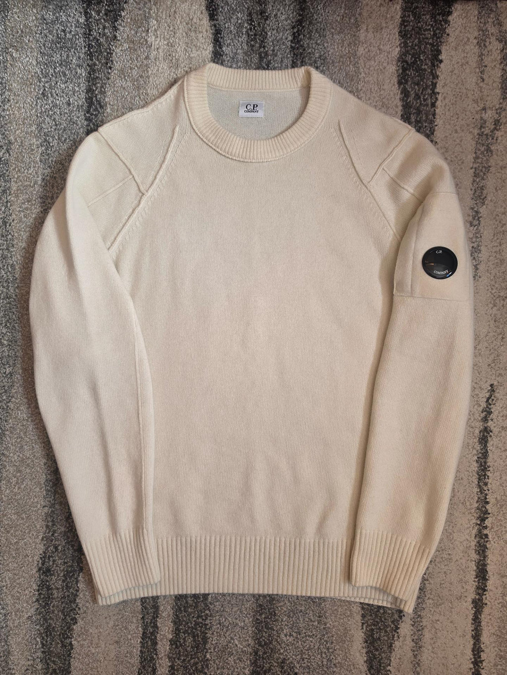 C.P. Company Lambswool Sweater – CMKN087A 005504A – Cream – 52