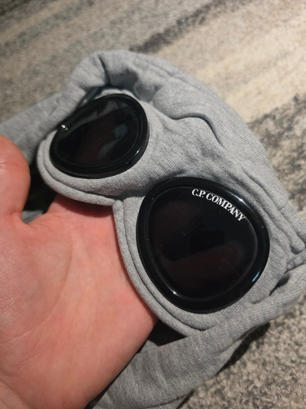 C.P. Company Diagonal Raised Fleece Goggle Hoodie – 10CMSS046A 005086W – Grau – L