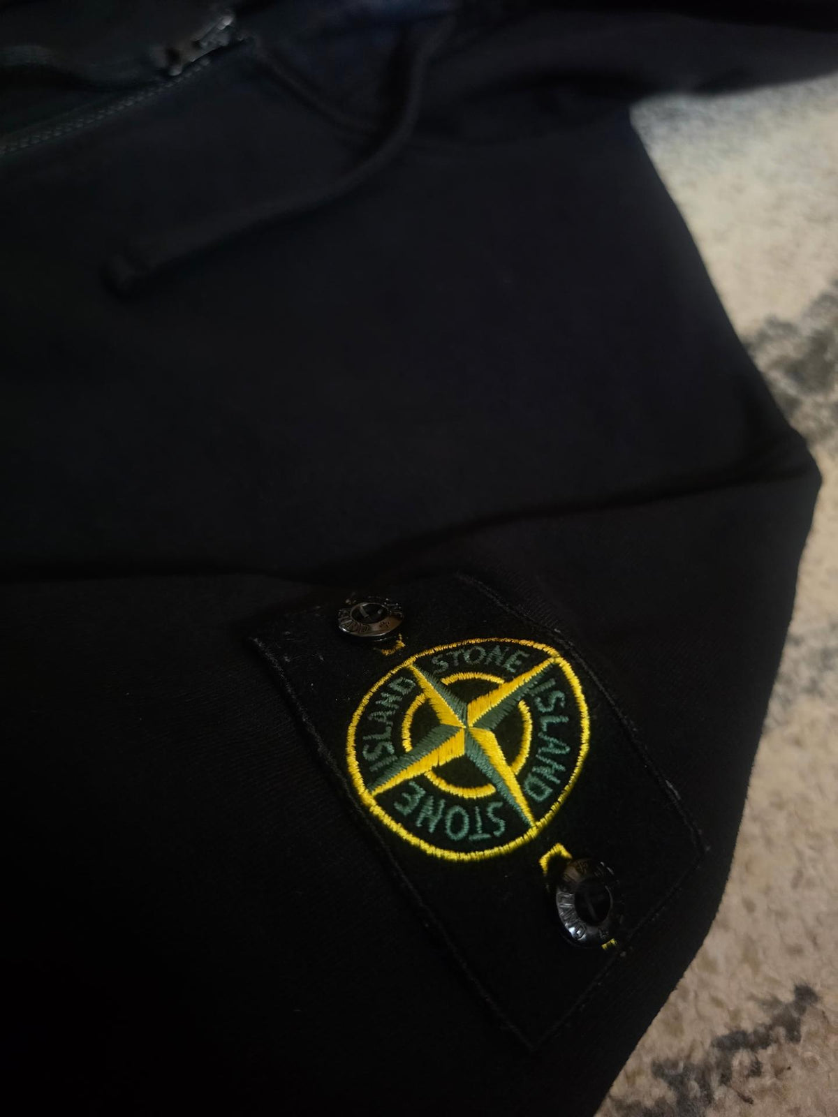 Stone Island Brushed Cotton Full Zip Hoodie – 771564220 V0029 – Black – S