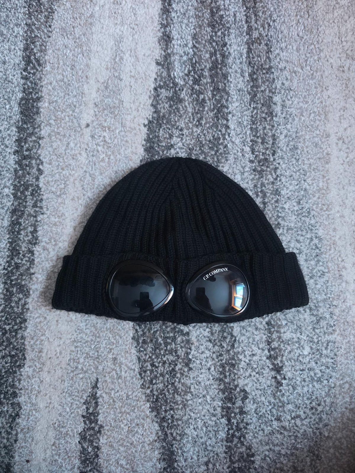 C.P. Company Extra Fine Merino Wool Goggle Beanie – 17CMAC122A 005509A 999 – Black – One Size