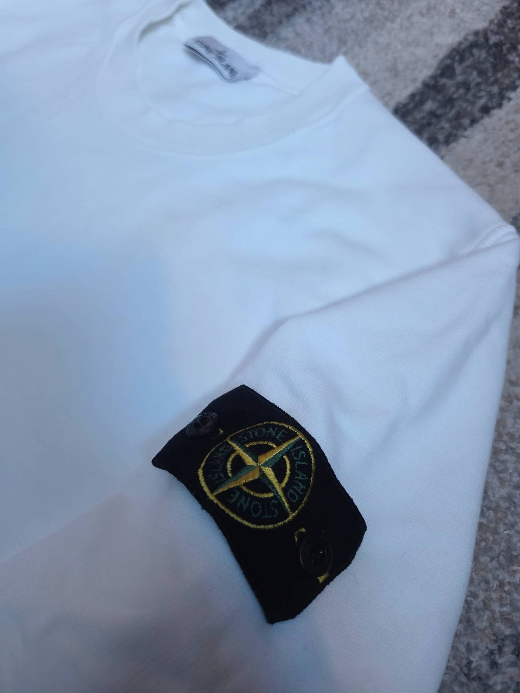 Stone Island Garment Dyed Crewneck Sweatshirt – 771563020 V0001 – White – L