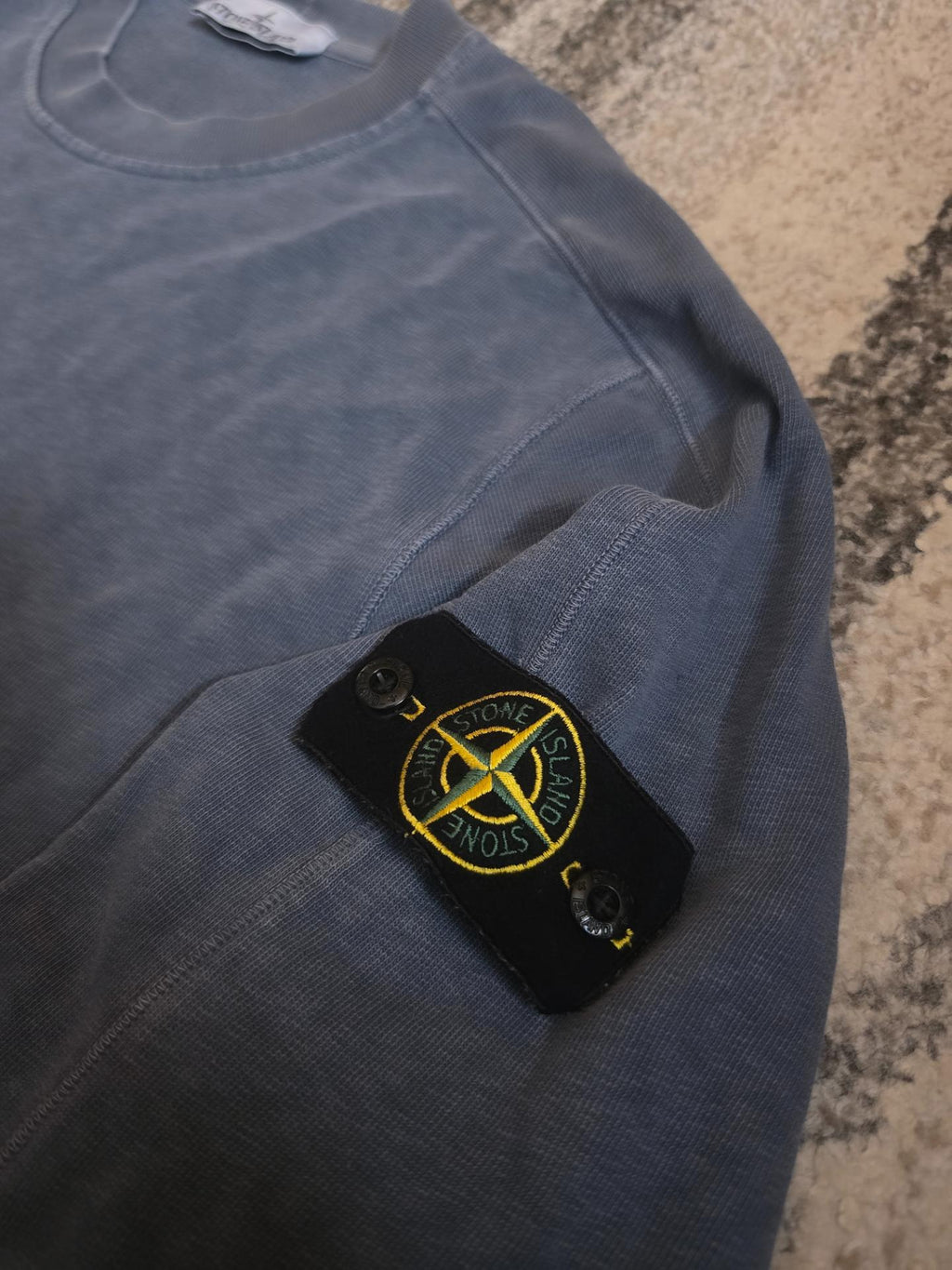 Stone Island Old Treatment Crewneck Sweatshirt – 801566060 V0124 – Avio Blue – L