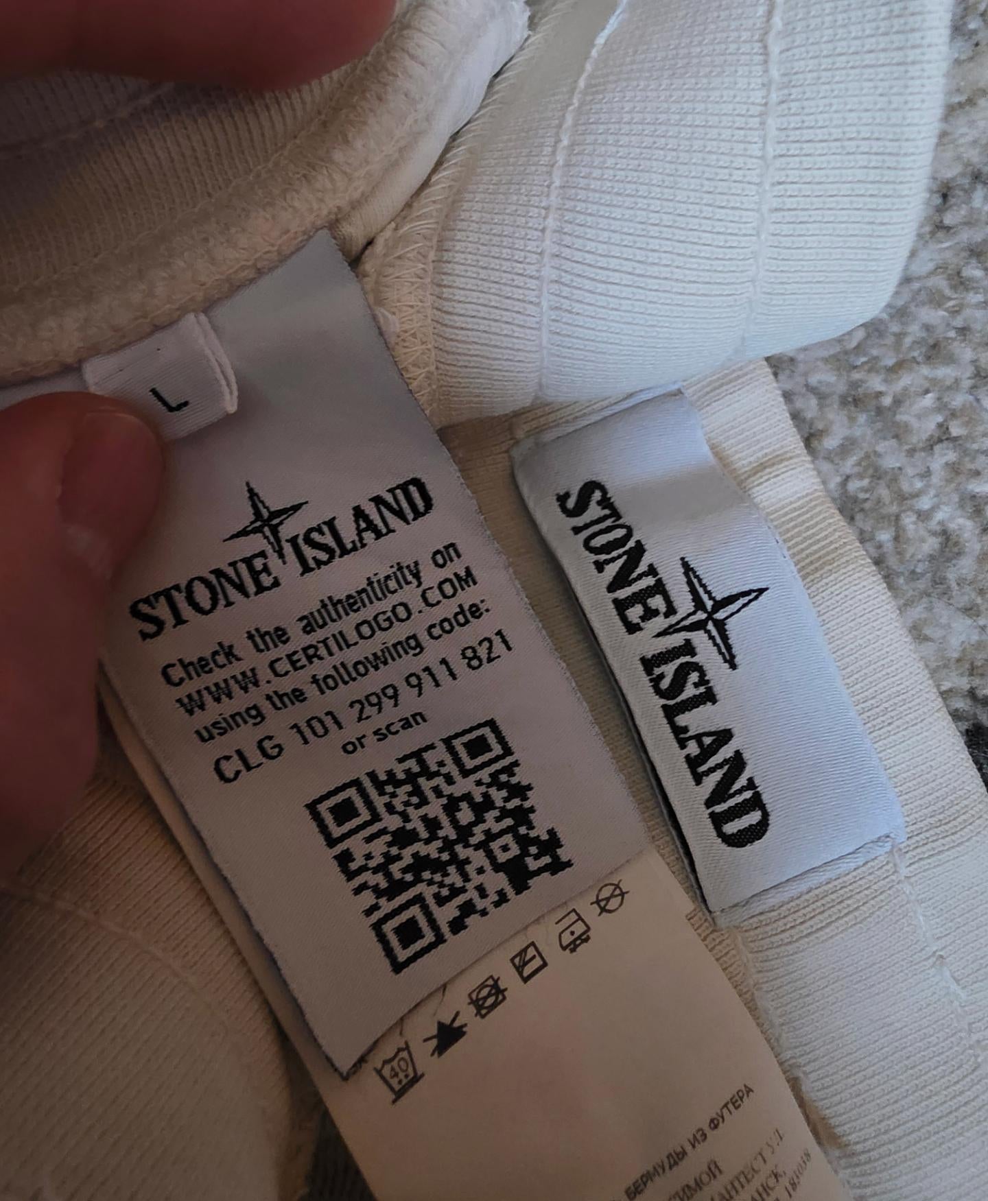 Stone Island Shorts Cream L