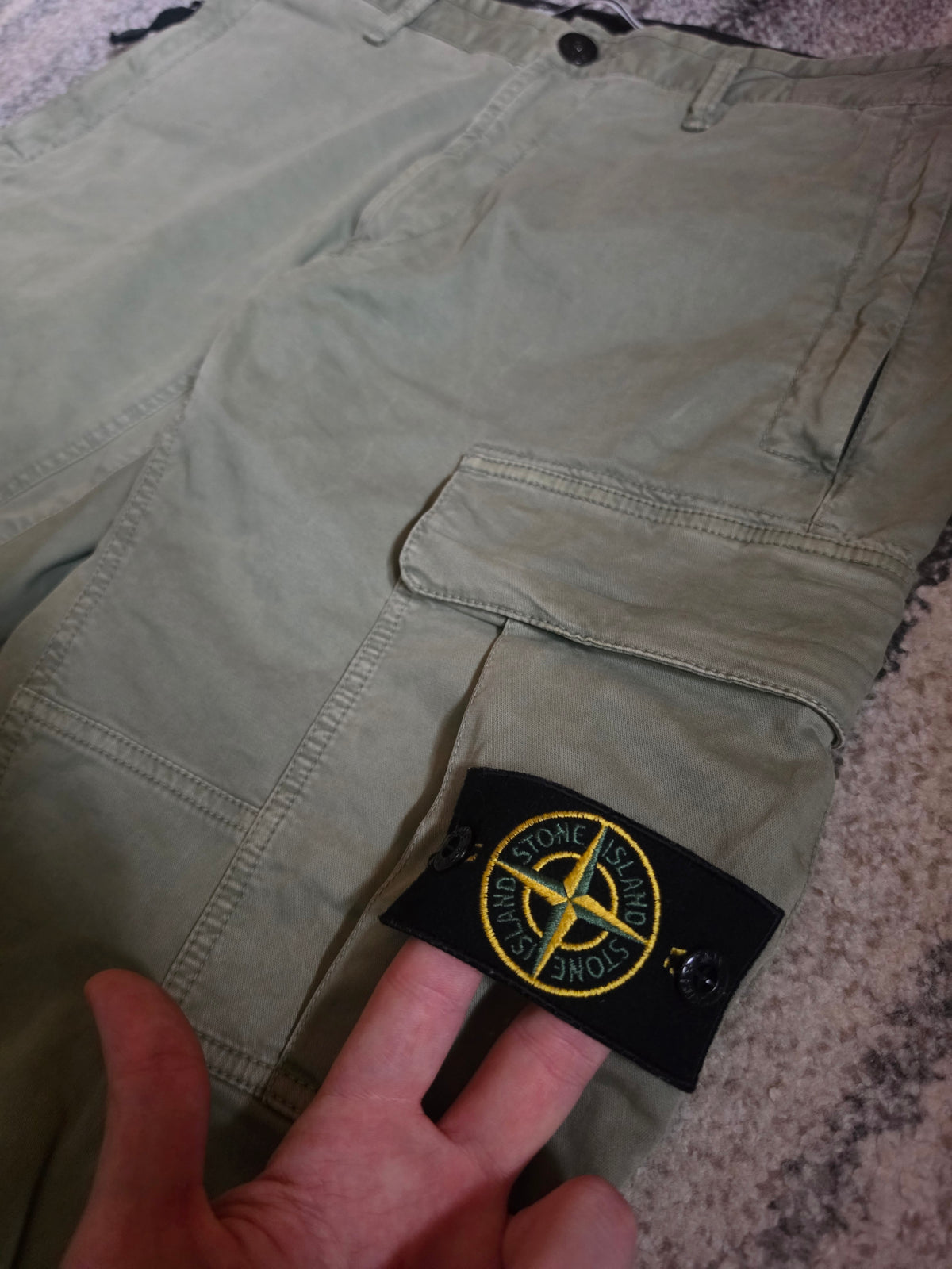 Stone Island Slim Fit Cargo Pants – 701531504 V0155 – Sage Green – W33