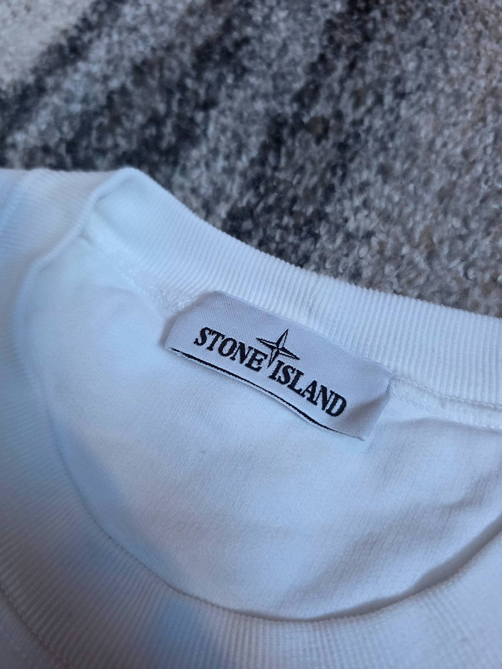 Stone Island Garment Dyed Crewneck Sweatshirt – 771563020 V0001 – White – L