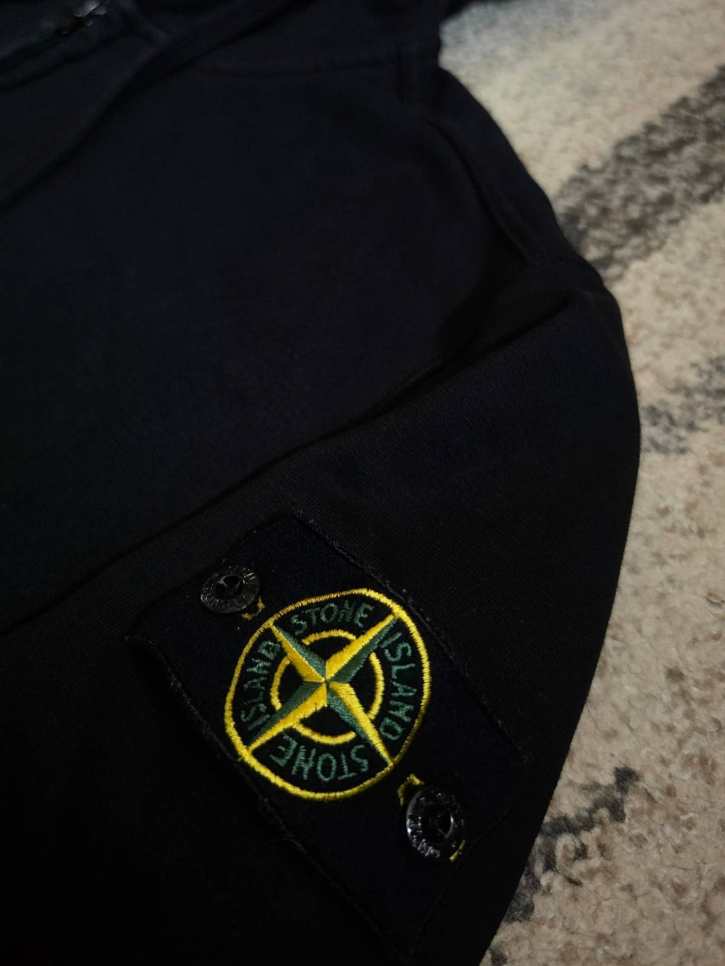 Stone Island Zipped Hoodie – 671560220 V0029 – Black – XL